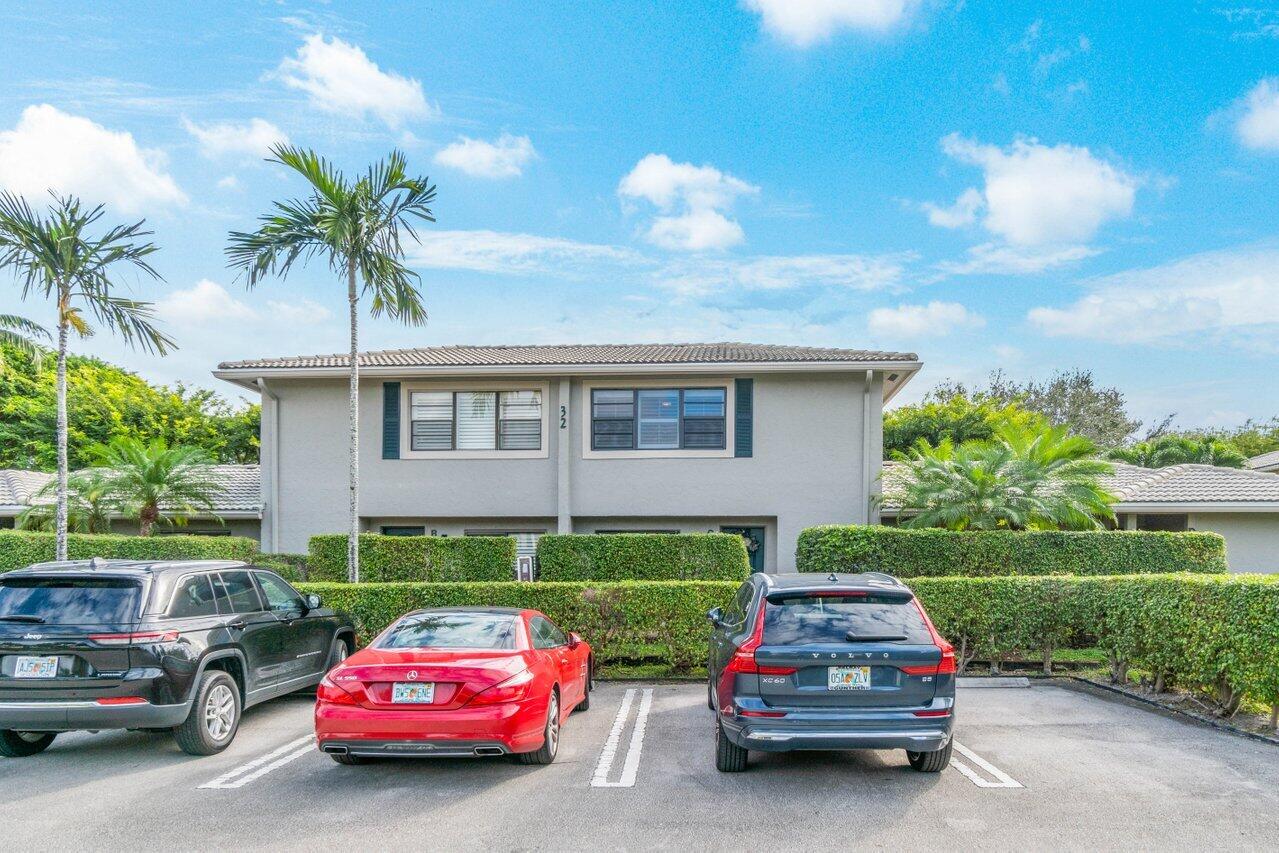 32 Stratford Lane Unit: C