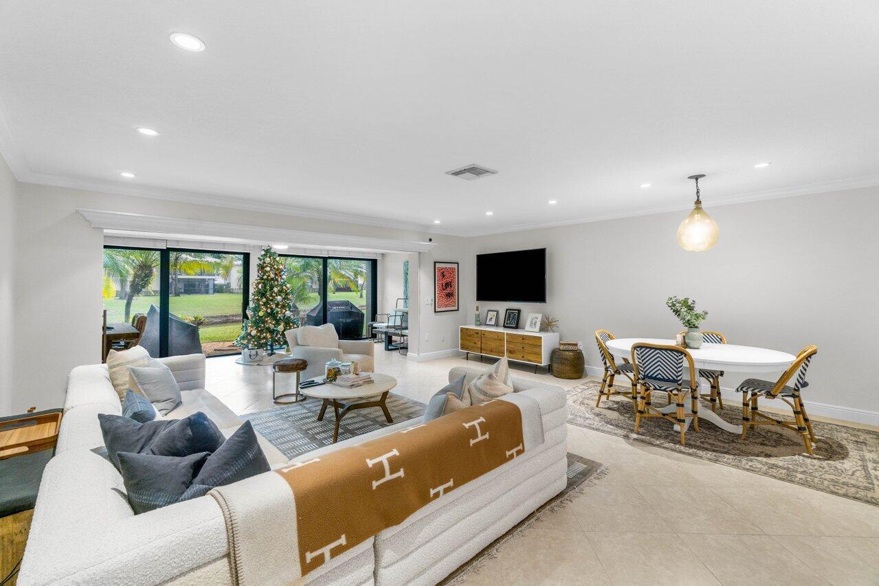 32 Stratford Lane Unit: C