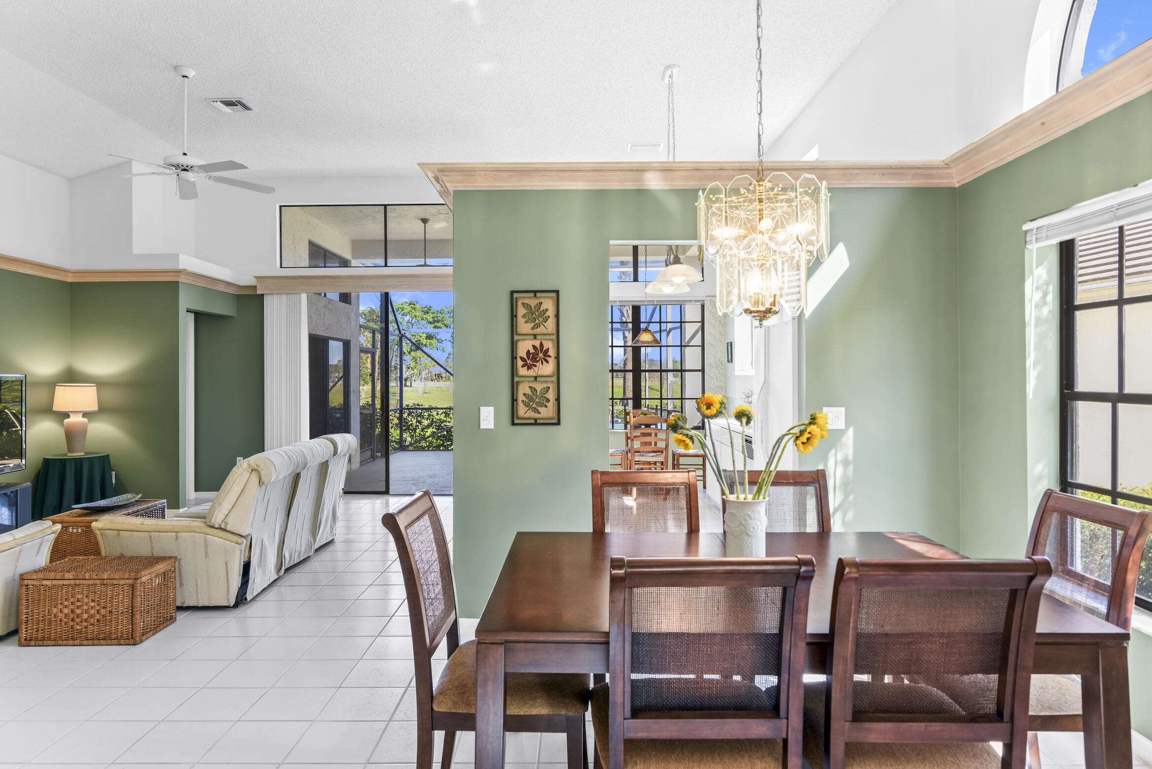 475 Sherwood Forest Drive