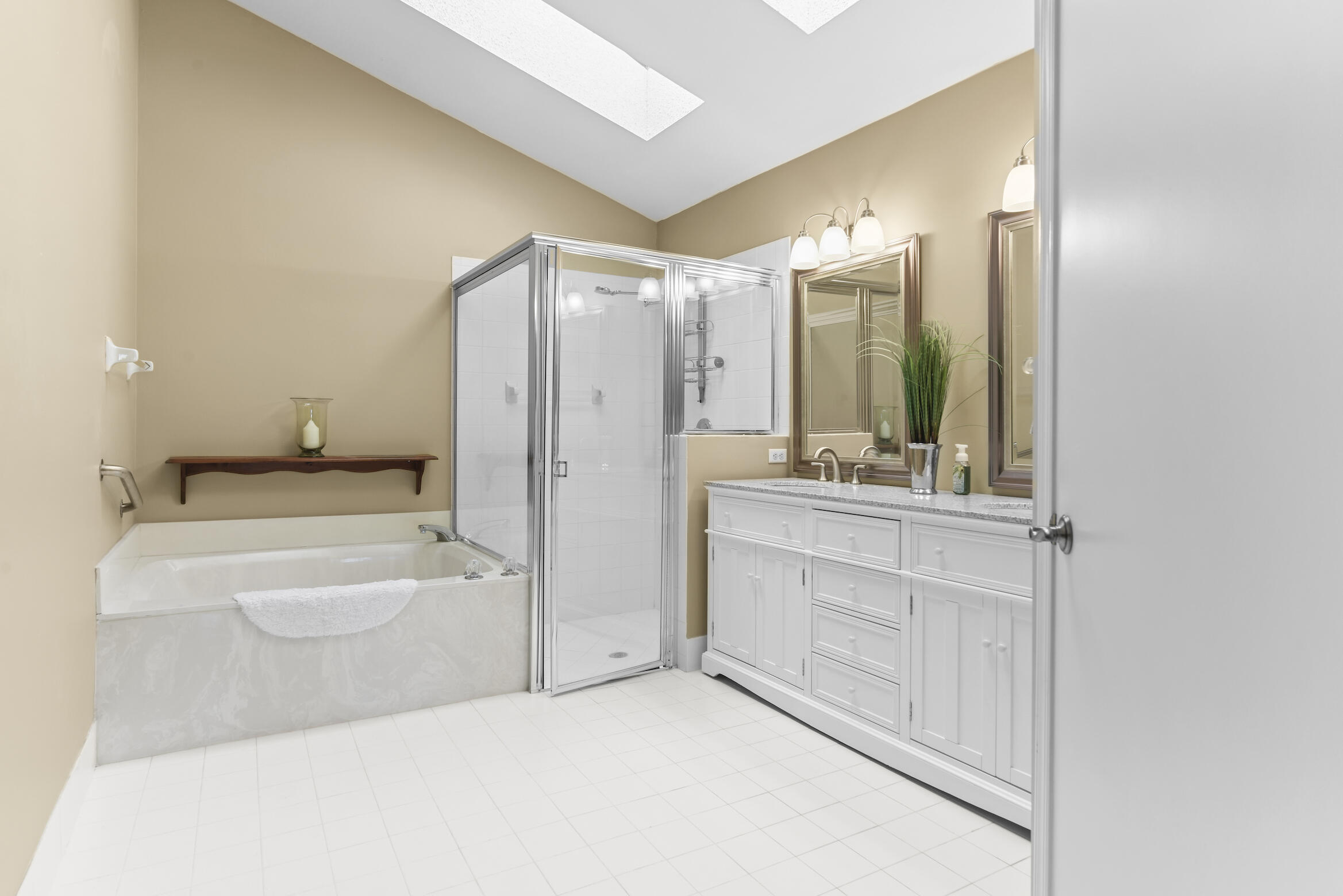 475 Sherwood Forest Drive