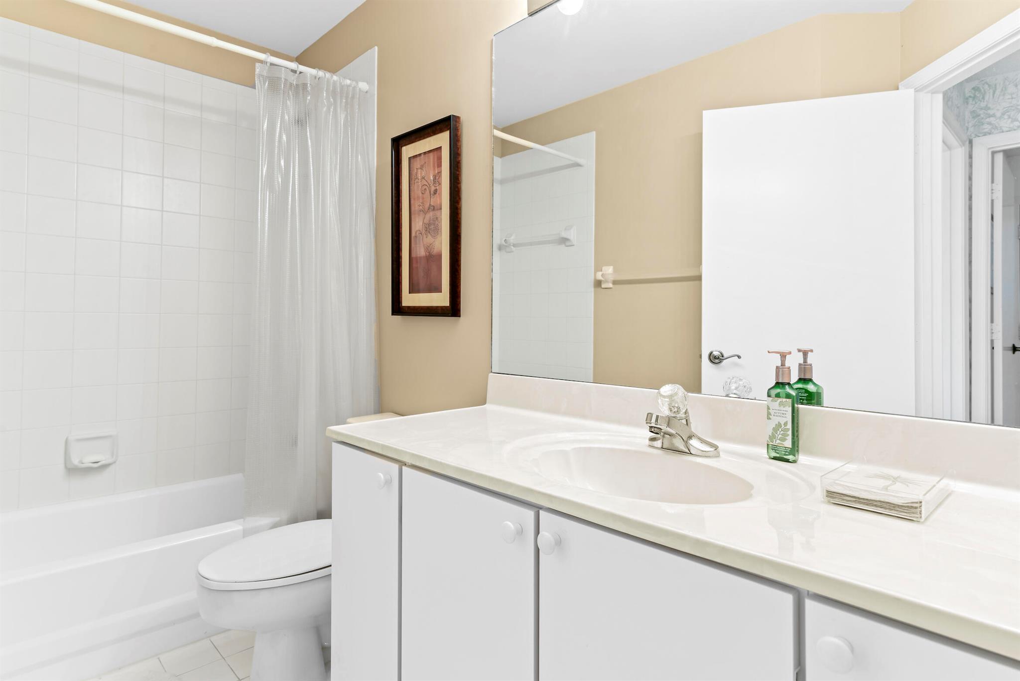 475 Sherwood Forest Drive