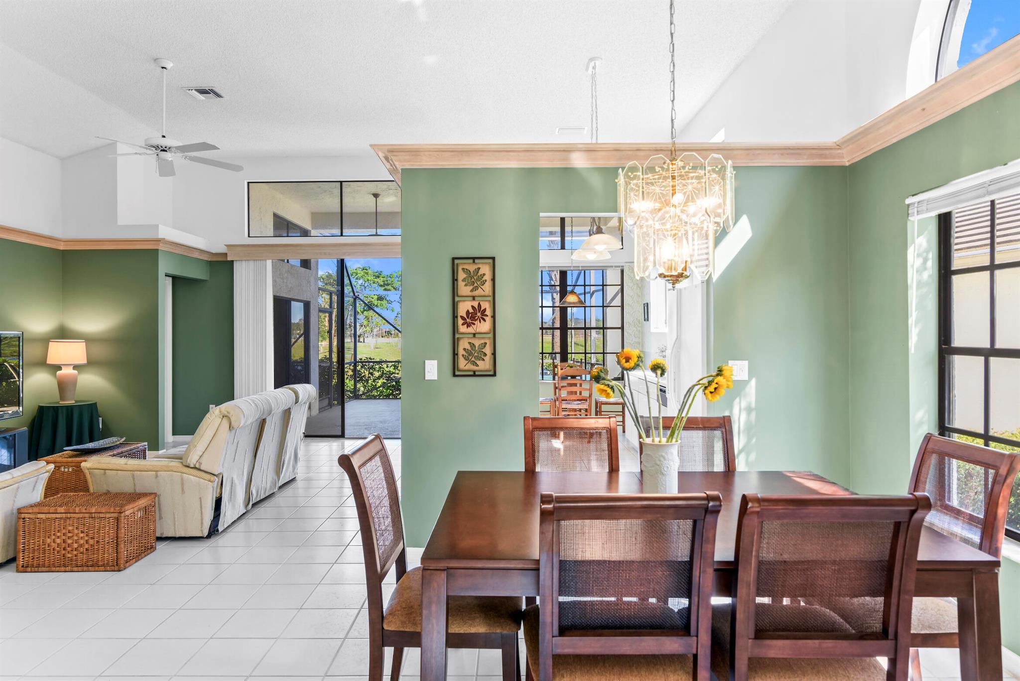 475 Sherwood Forest Drive