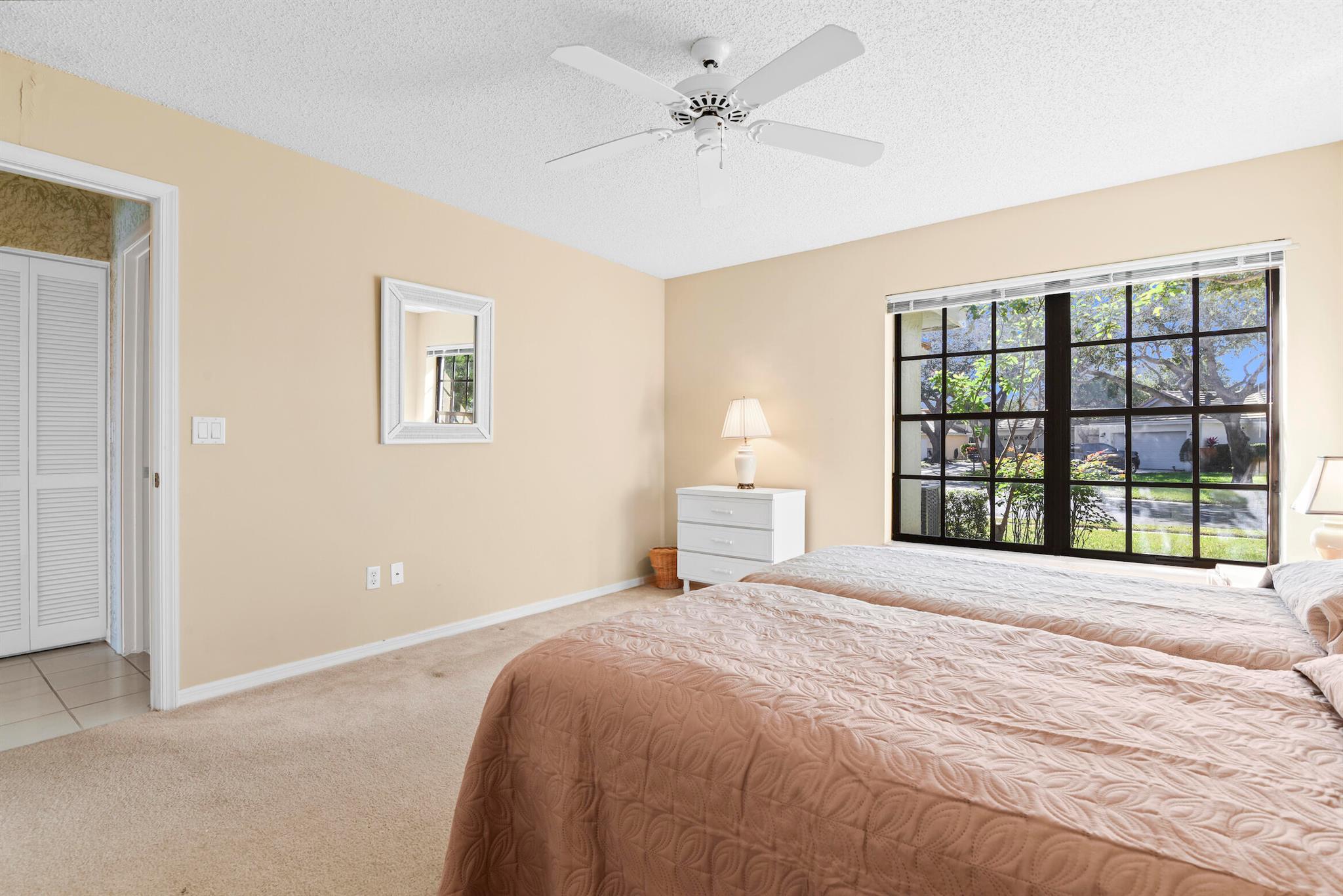 475 Sherwood Forest Drive