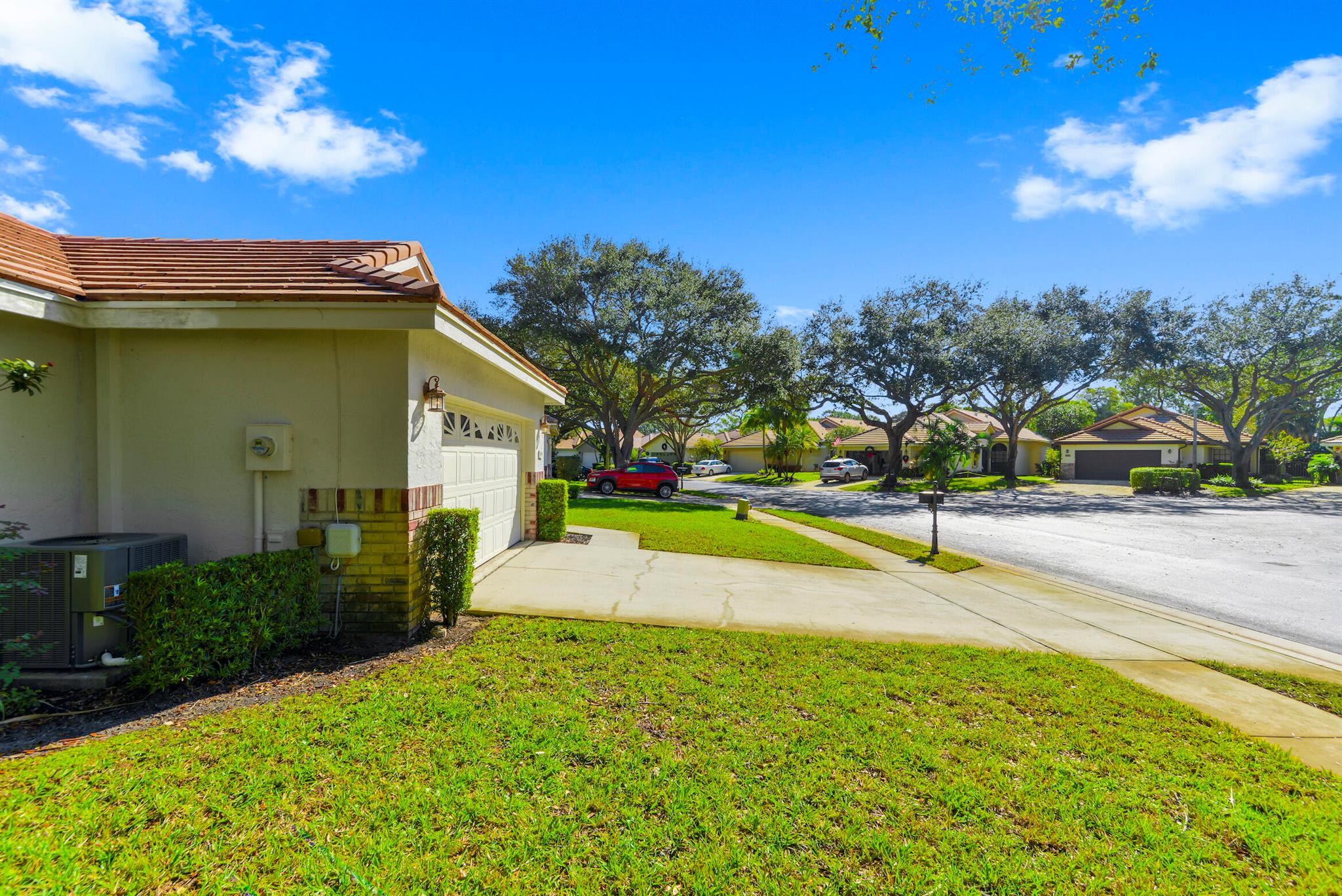 475 Sherwood Forest Drive