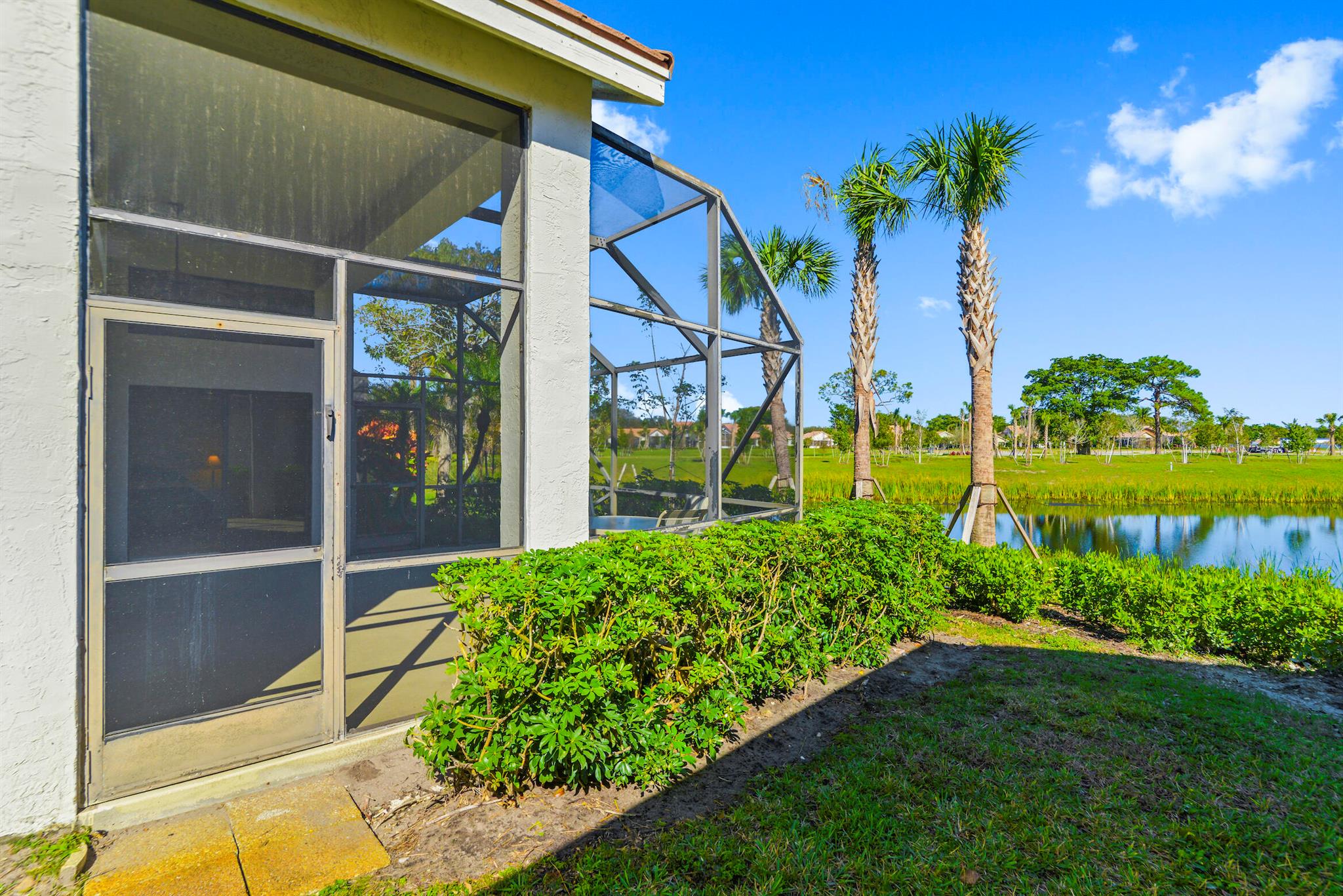 475 Sherwood Forest Drive