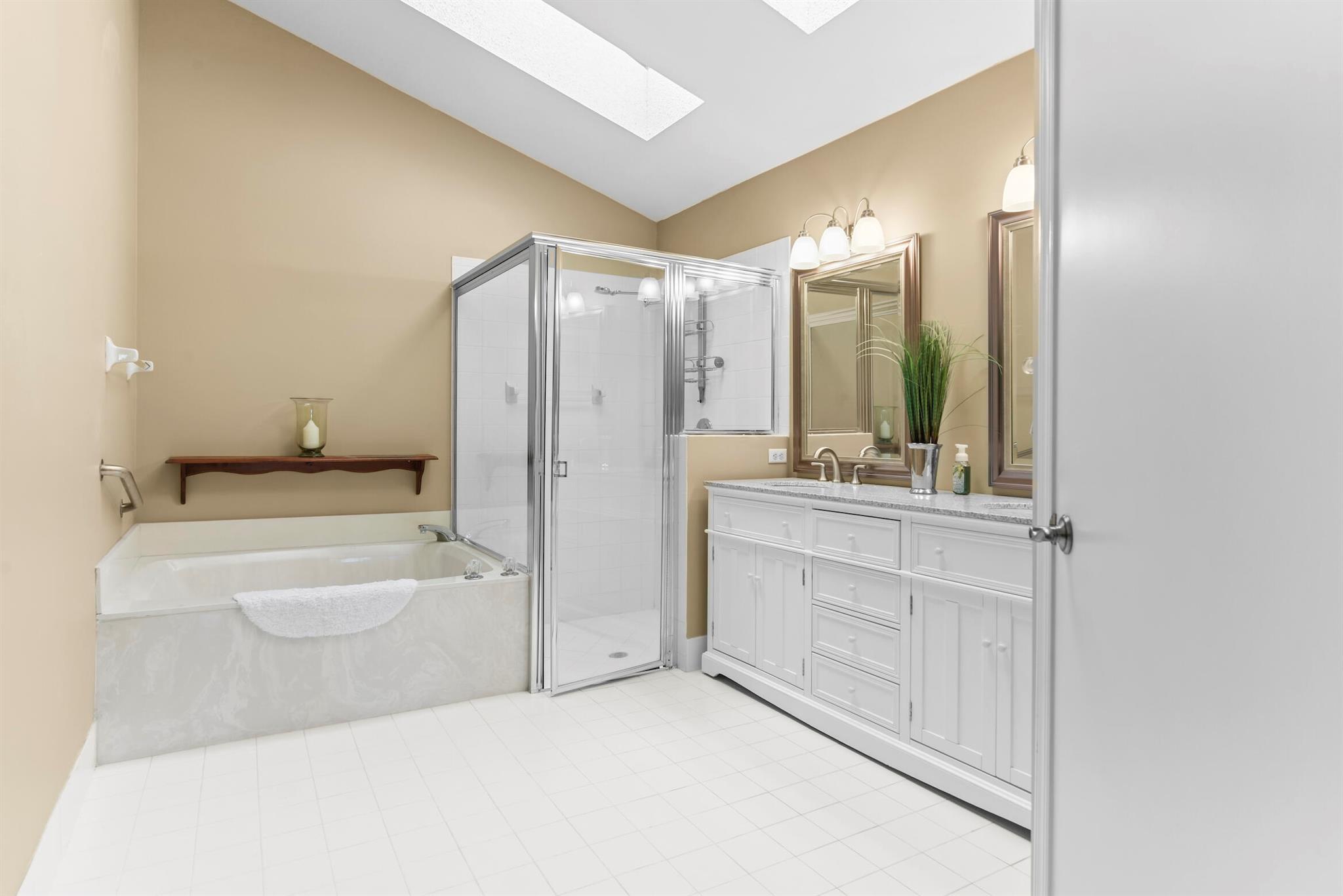 475 Sherwood Forest Drive