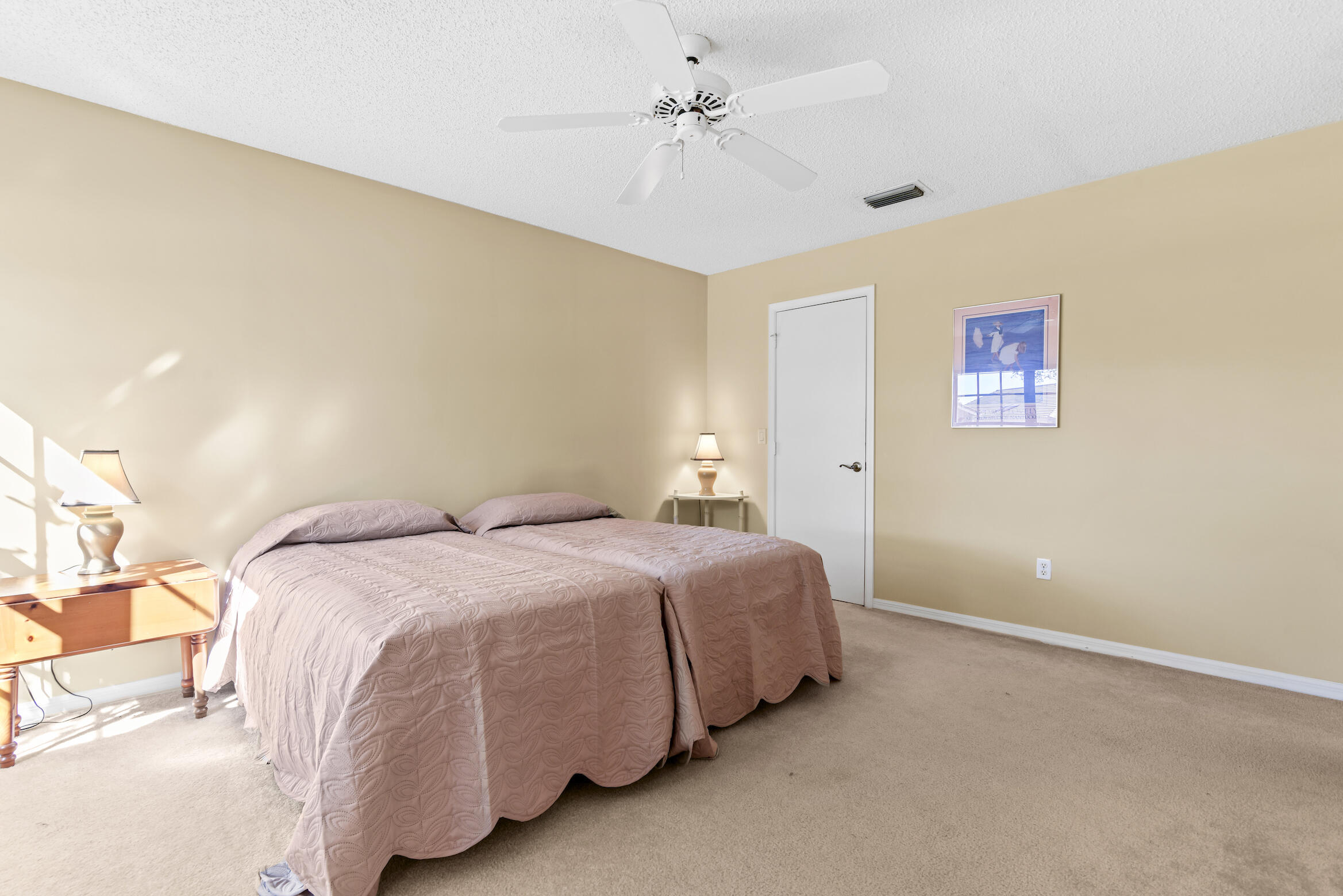 475 Sherwood Forest Drive