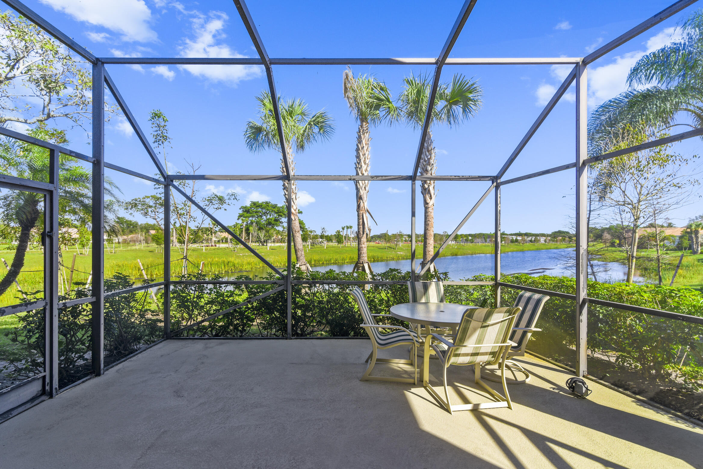 475 Sherwood Forest Drive