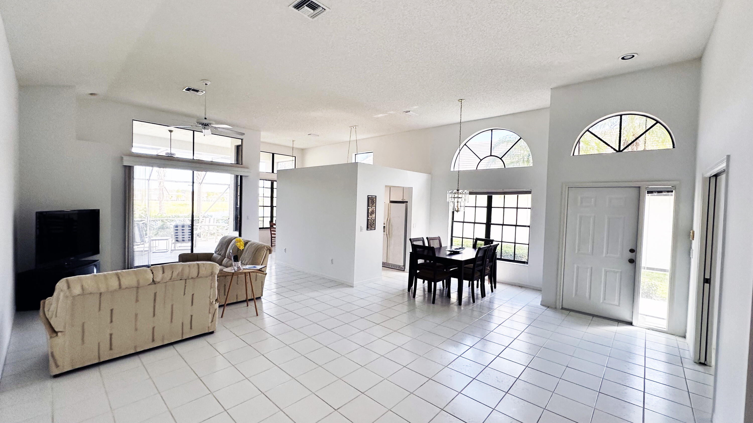 475 Sherwood Forest Drive