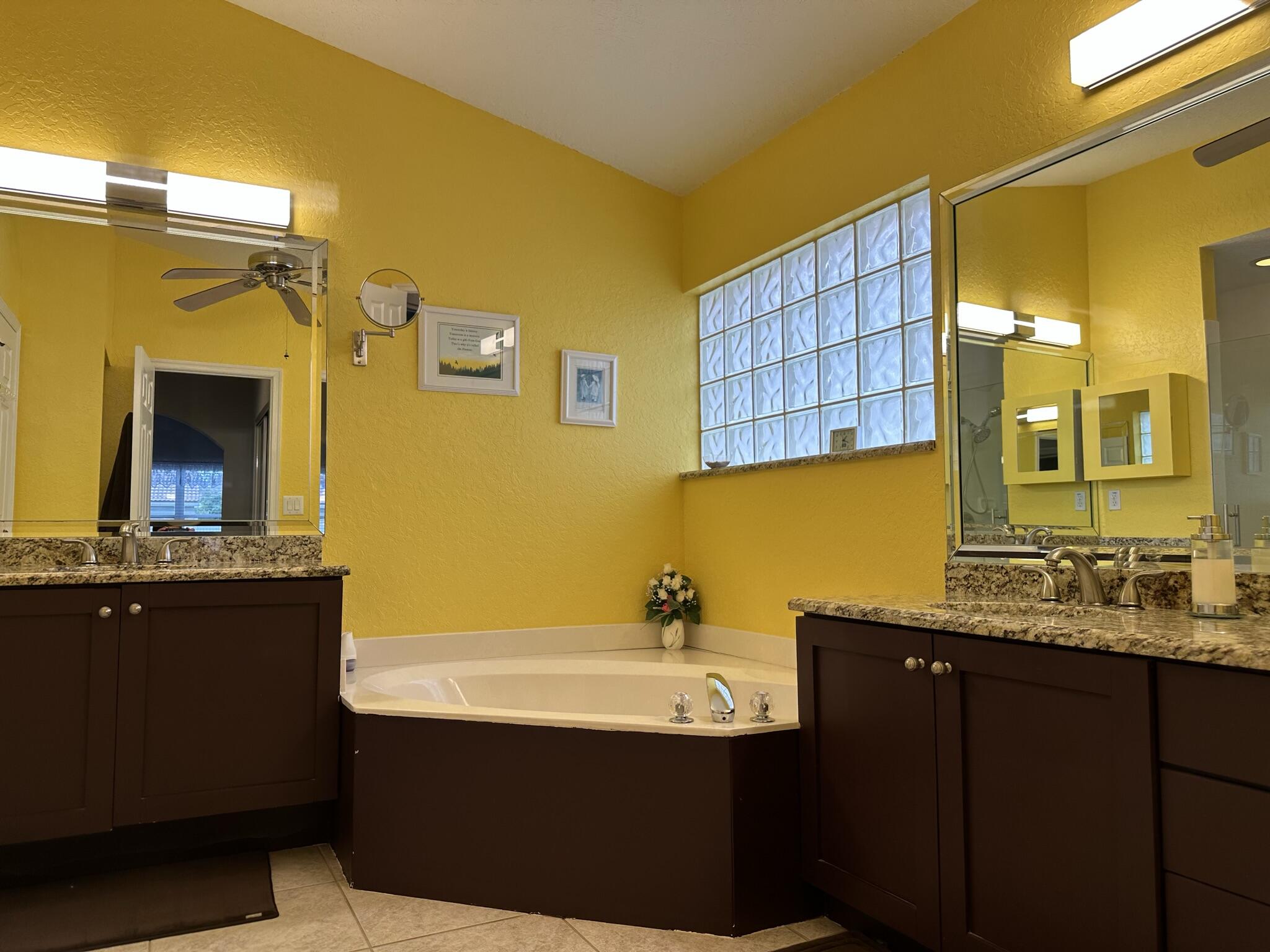 5935 Royal Club Drive