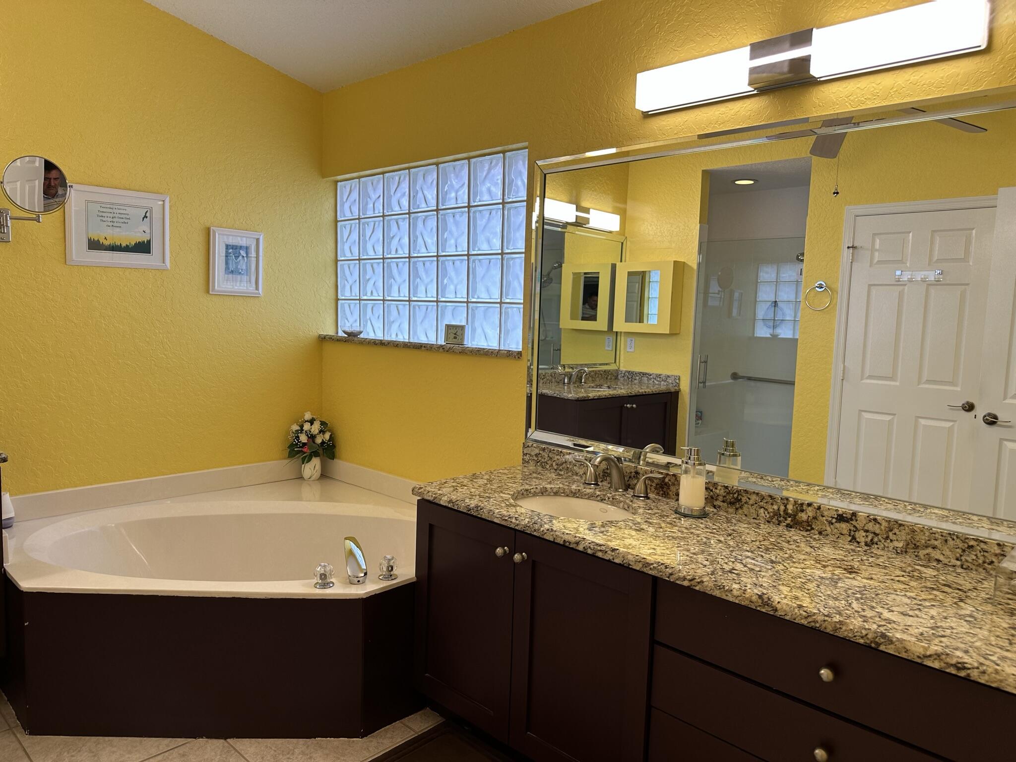 5935 Royal Club Drive