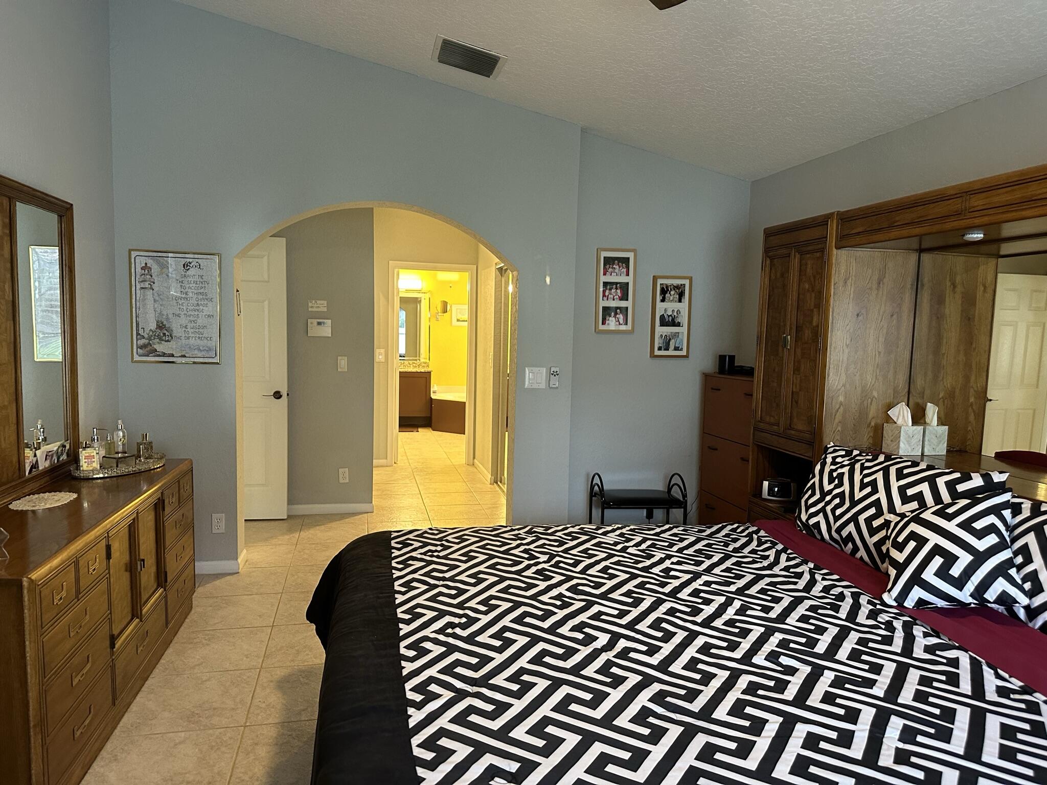 5935 Royal Club Drive