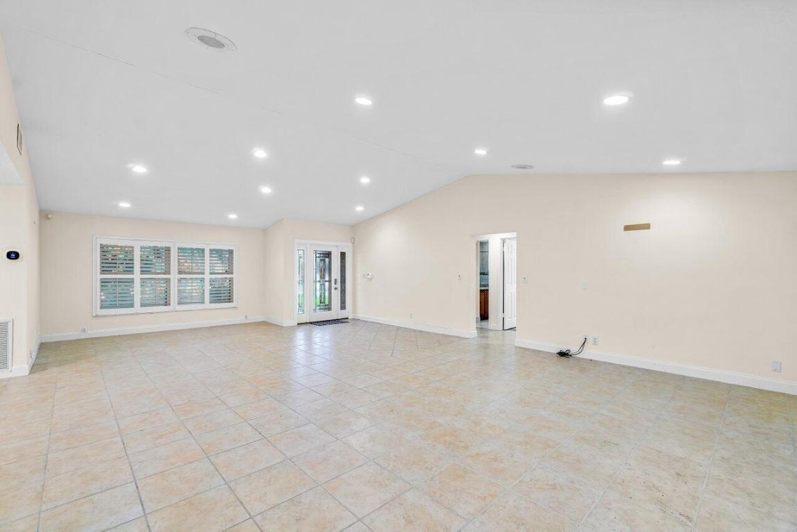 10294 Crosswind Road, Boca Raton