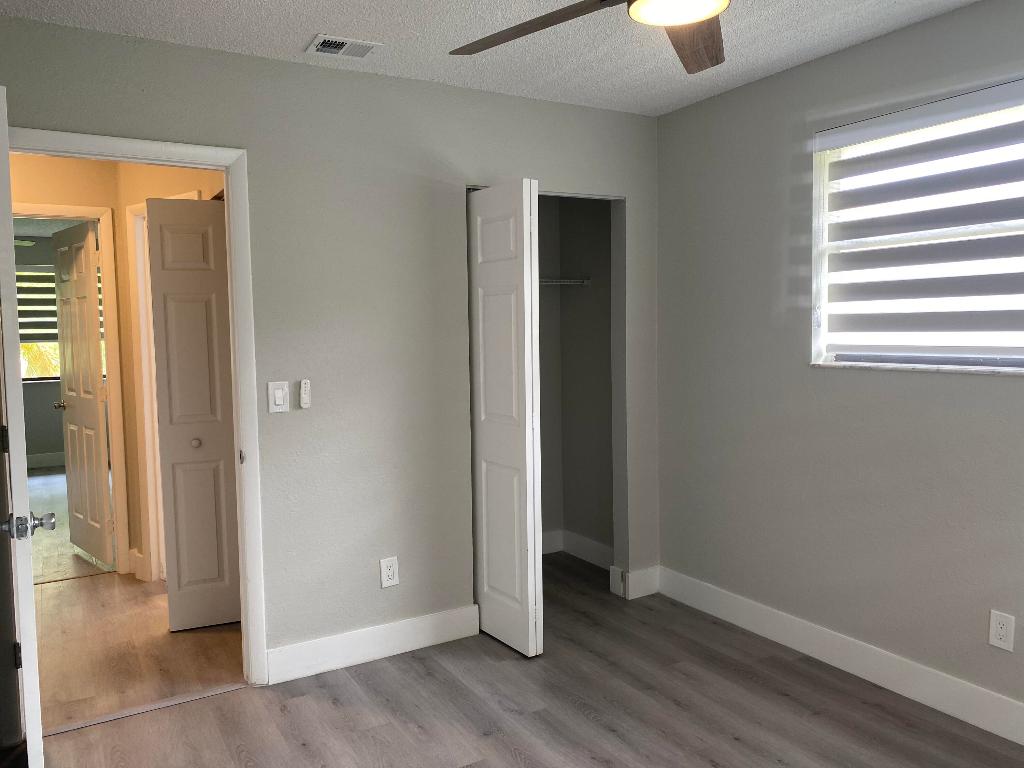 11436 NW 43rd Street Unit: 1-4