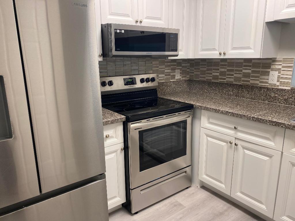 11436 NW 43rd Street Unit: 1-4