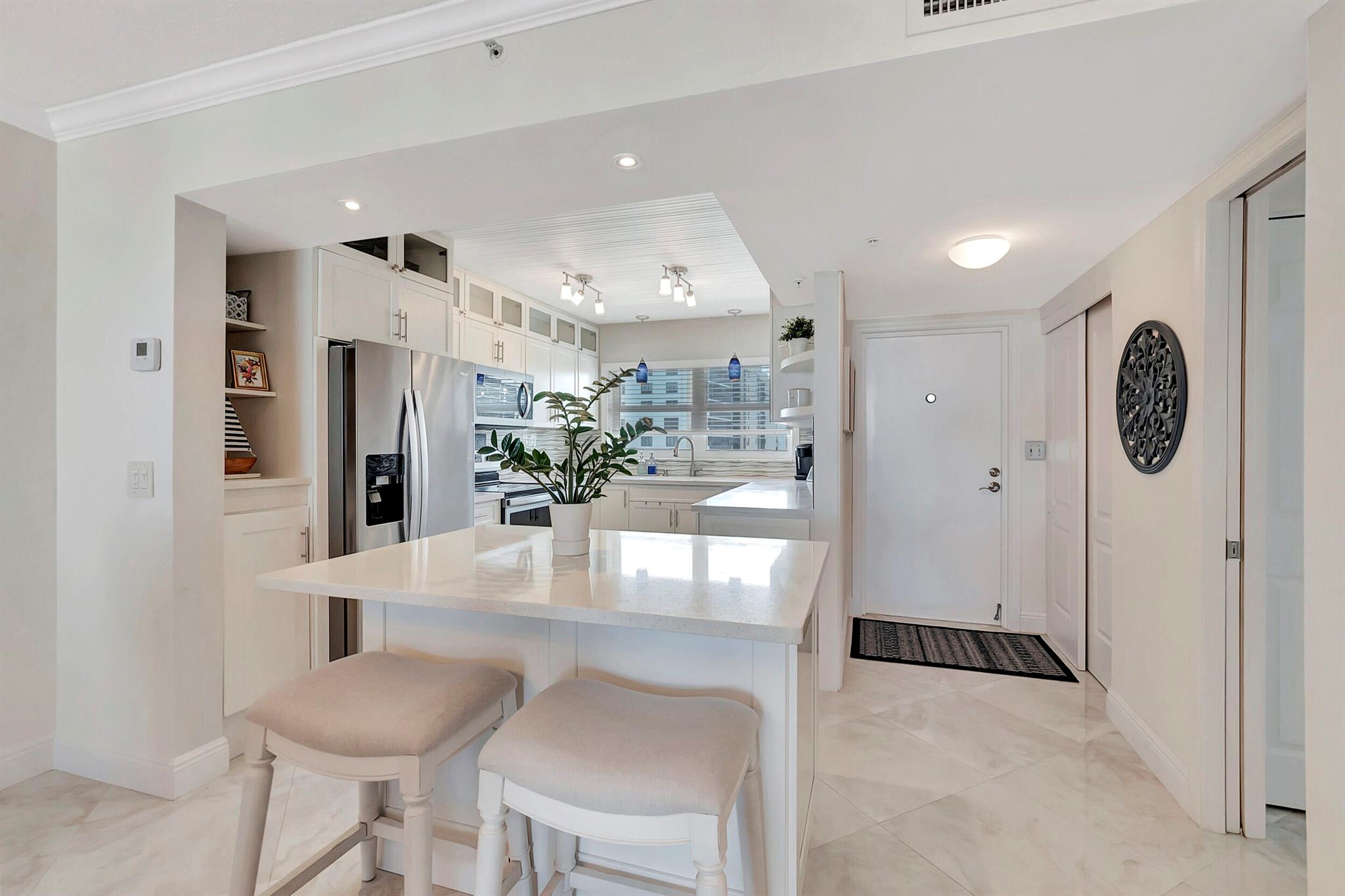 3300 S Ocean Boulevard Unit: 1019-C