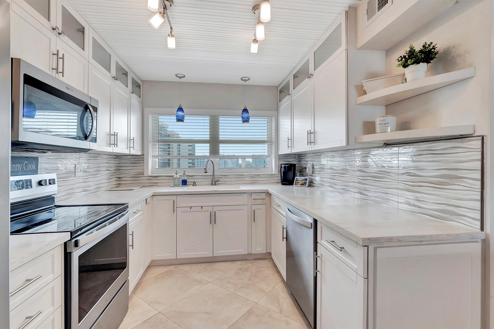 3300 S Ocean Boulevard Unit: 1019-C