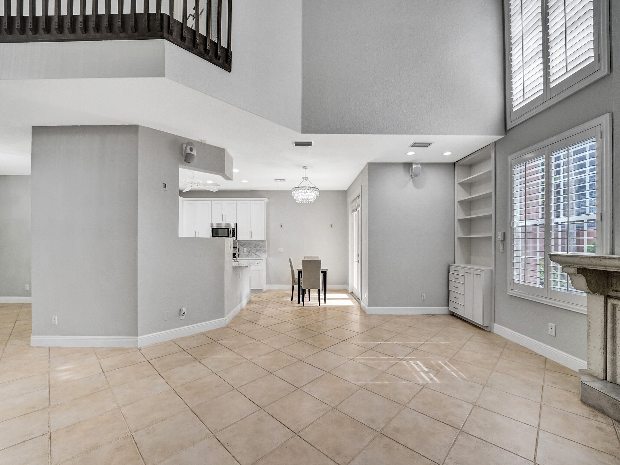 200 NE 14th Avenue Unit: 8