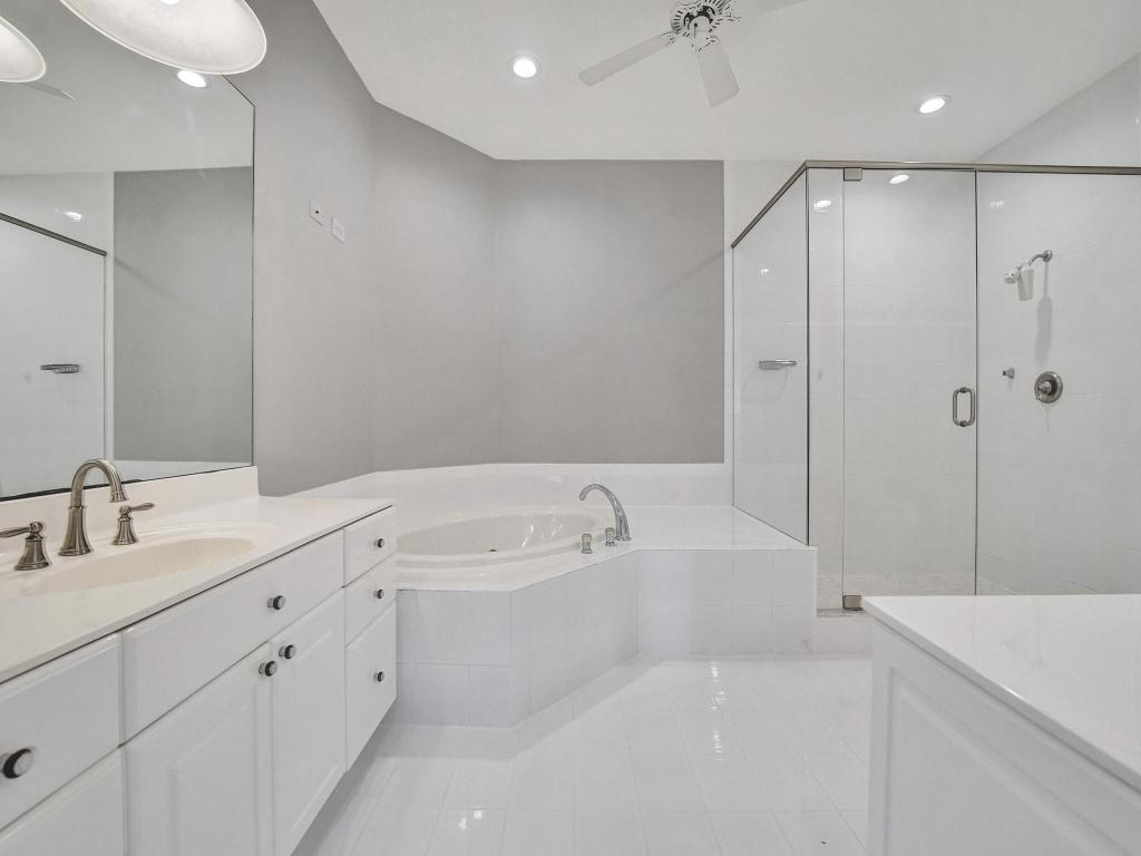 200 NE 14th Avenue Unit: 8