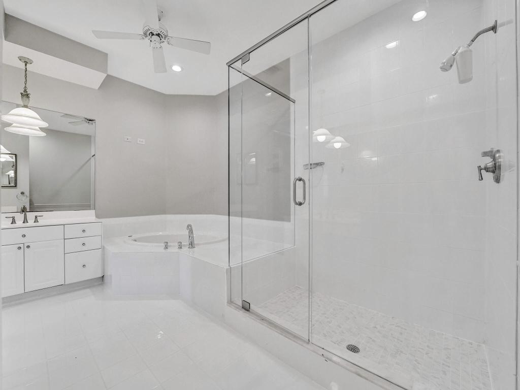 200 NE 14th Avenue Unit: 8