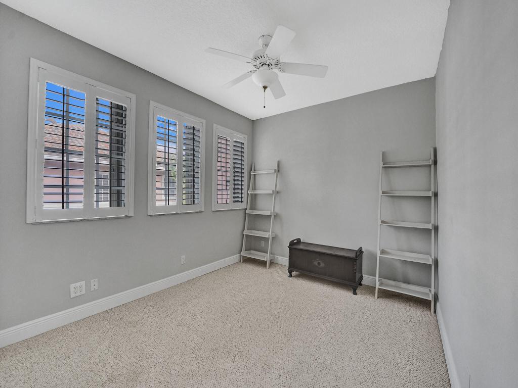 200 NE 14th Avenue Unit: 8