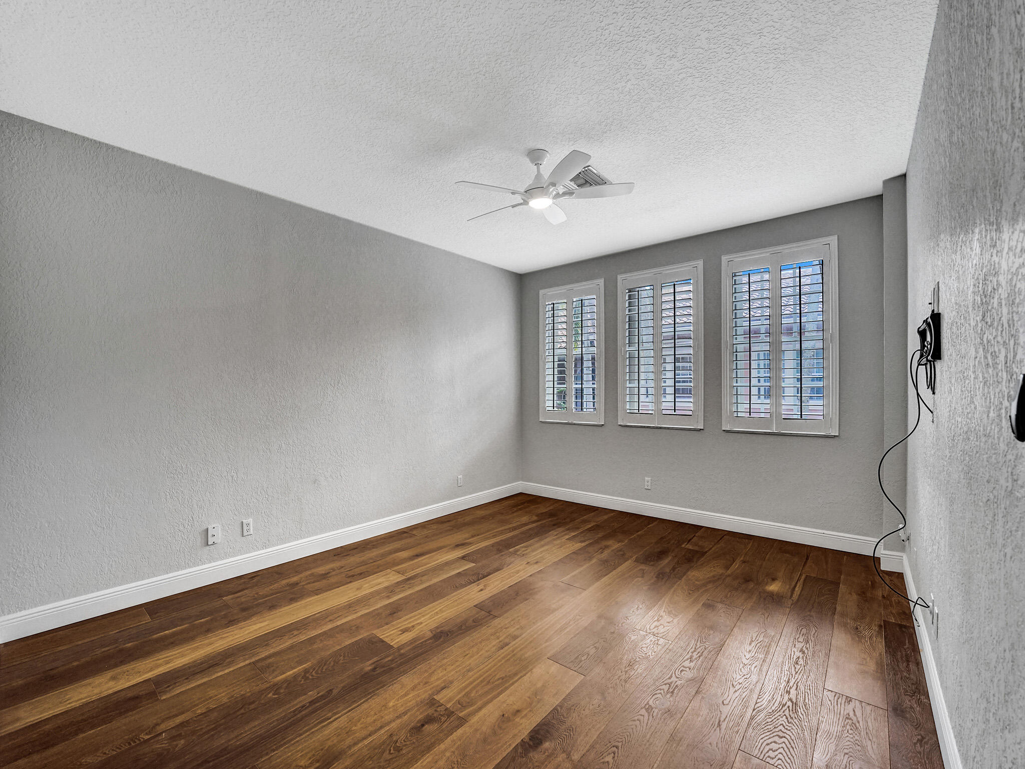 200 NE 14th Avenue Unit: 8