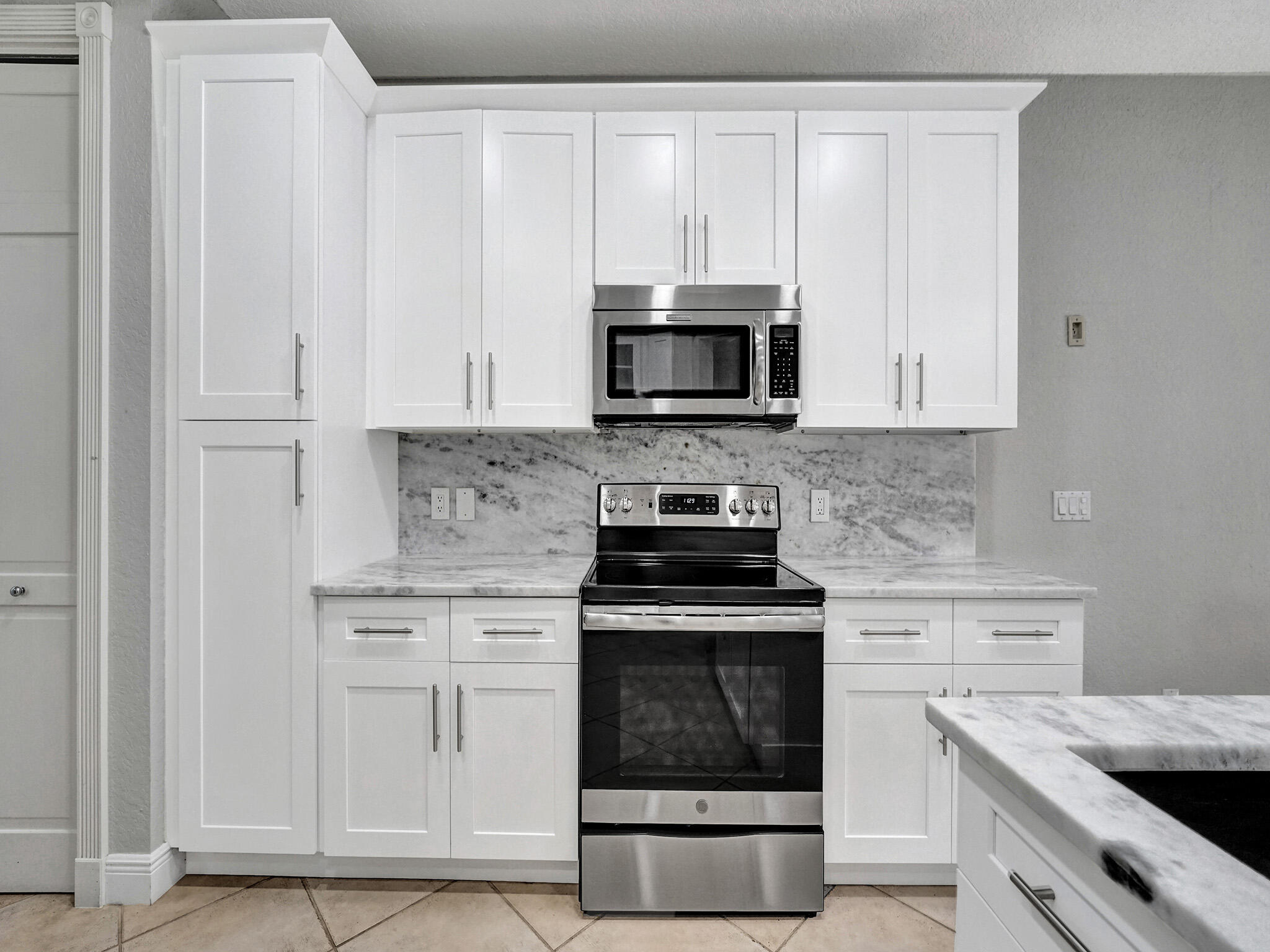 200 NE 14th Avenue Unit: 8