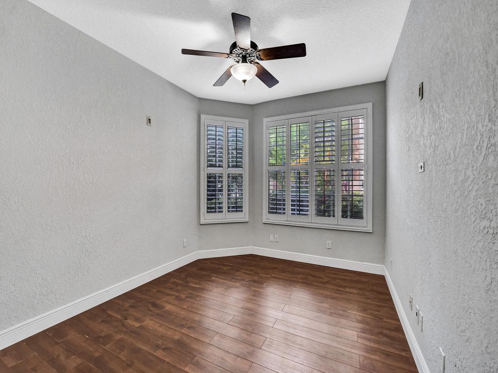 200 NE 14th Avenue Unit: 8