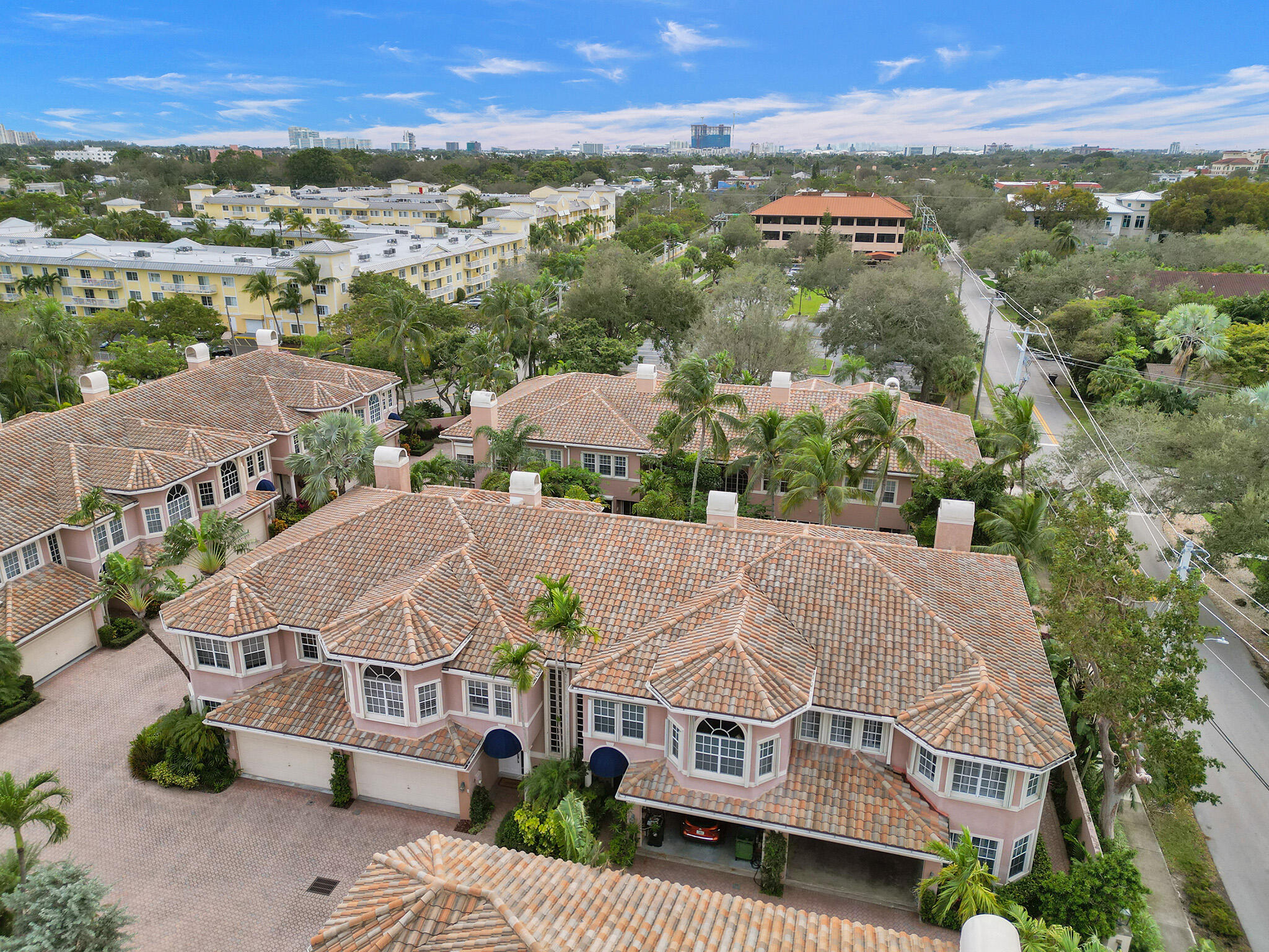 200 NE 14th Avenue Unit: 8