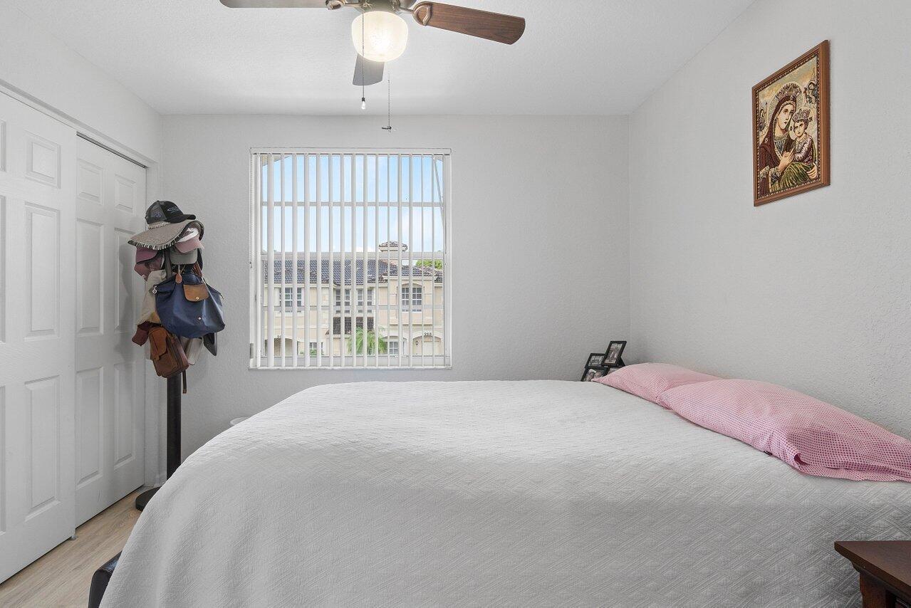 938 Summit Lake Drive