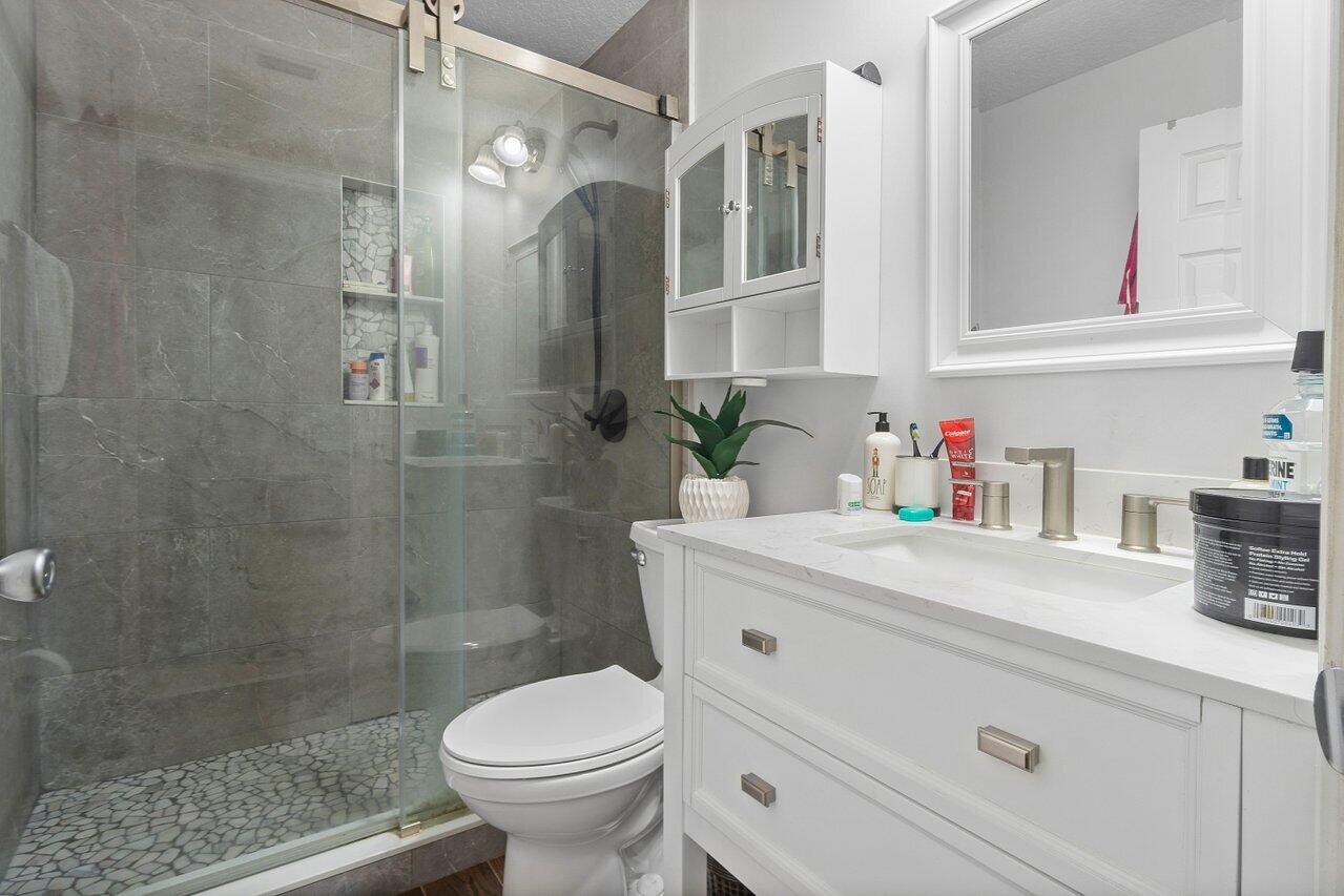 938 Summit Lake Drive