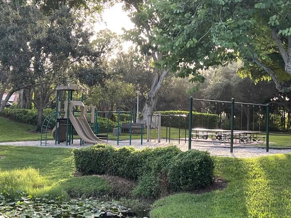 2901 NW 24th Terrace