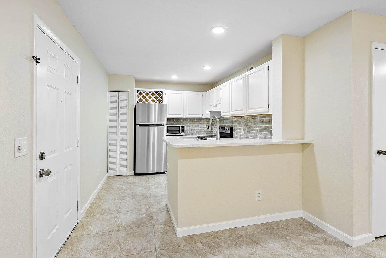 1885 Palm Cove Boulevard Unit: 10-103