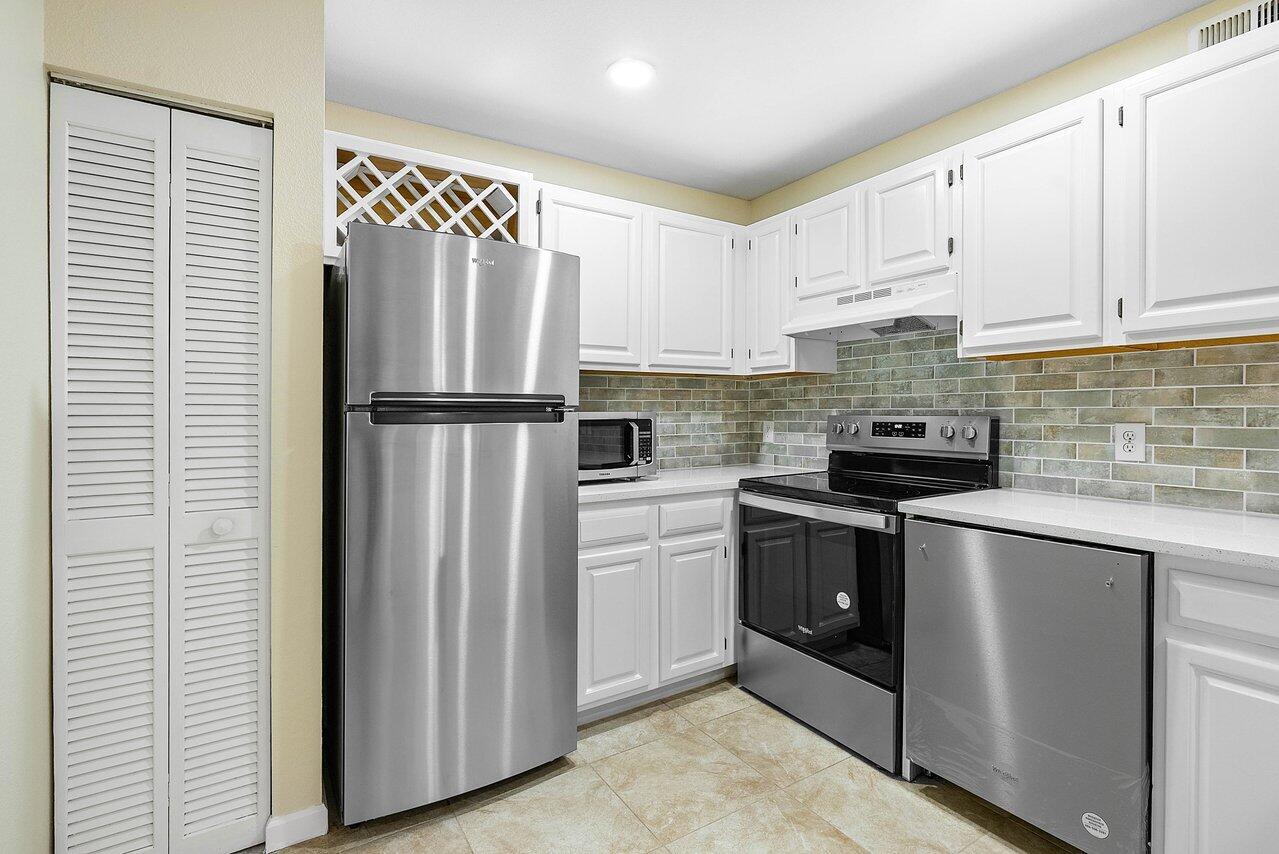 1885 Palm Cove Boulevard Unit: 10-103