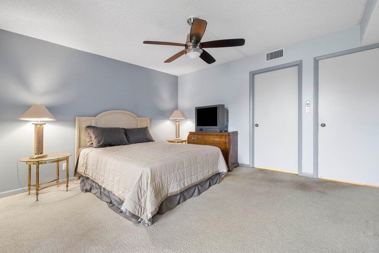 7145 Huntington Lane Unit: 402