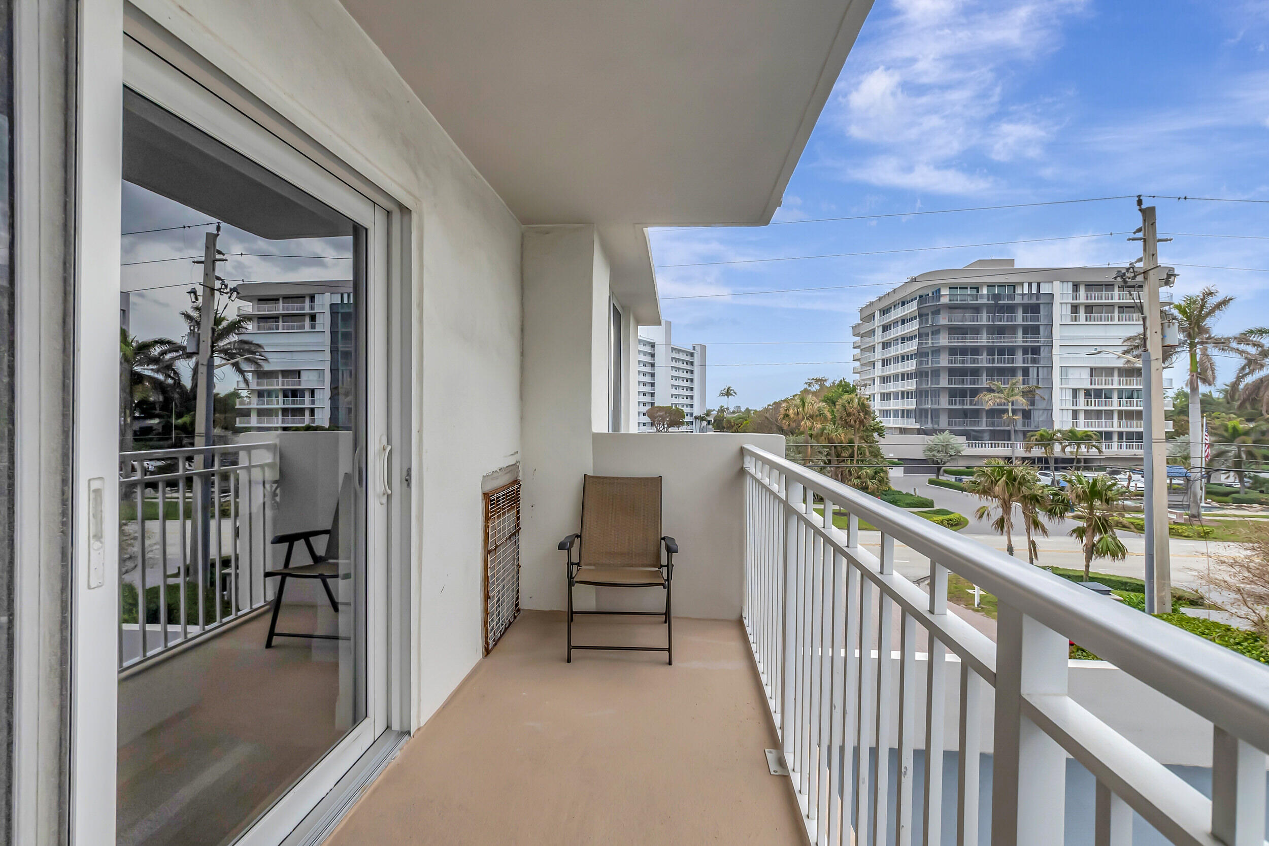 3215 S Ocean Boulevard 102, Highland Beach Unit: 102