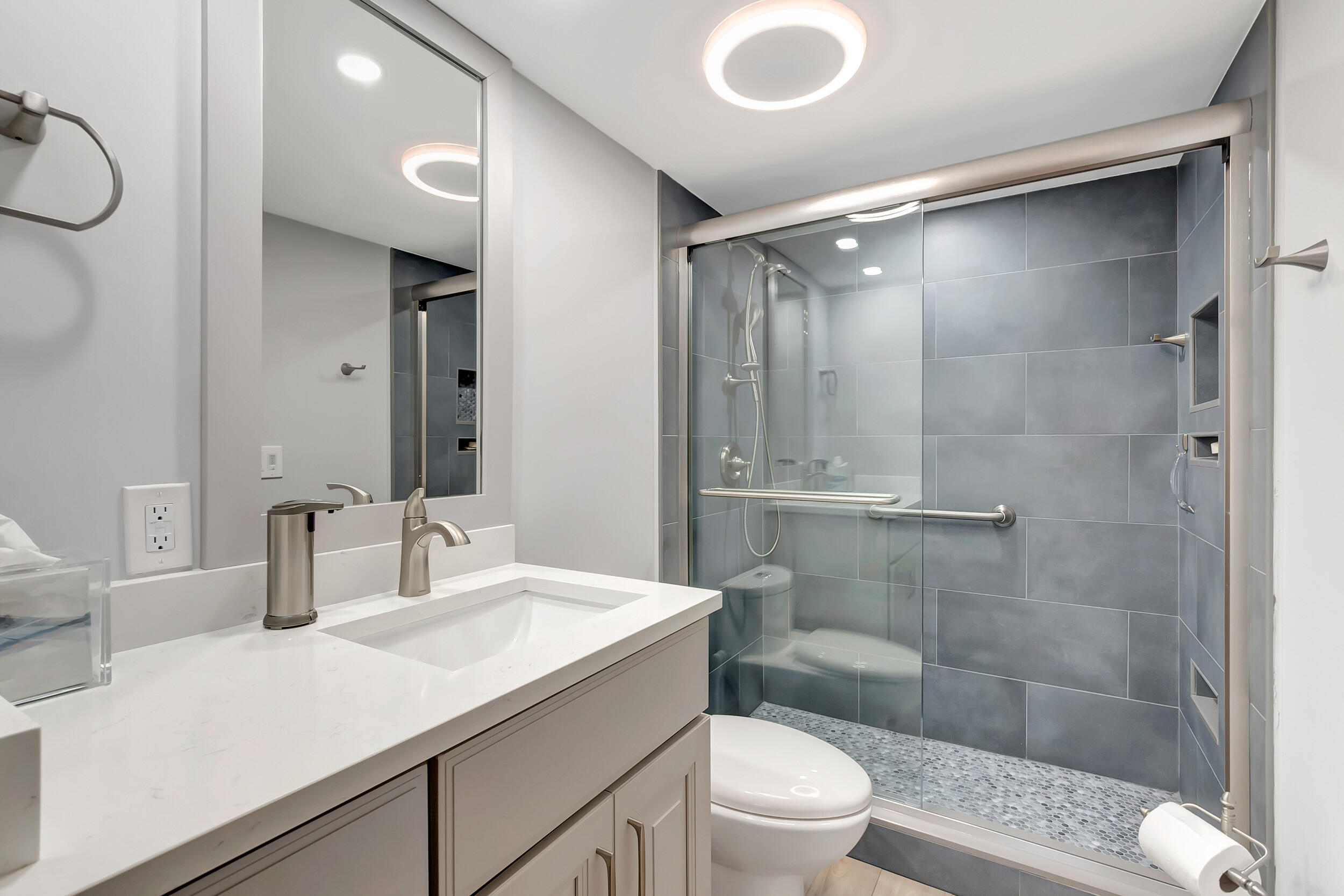3215 S Ocean Boulevard 102, Highland Beach Unit: 102