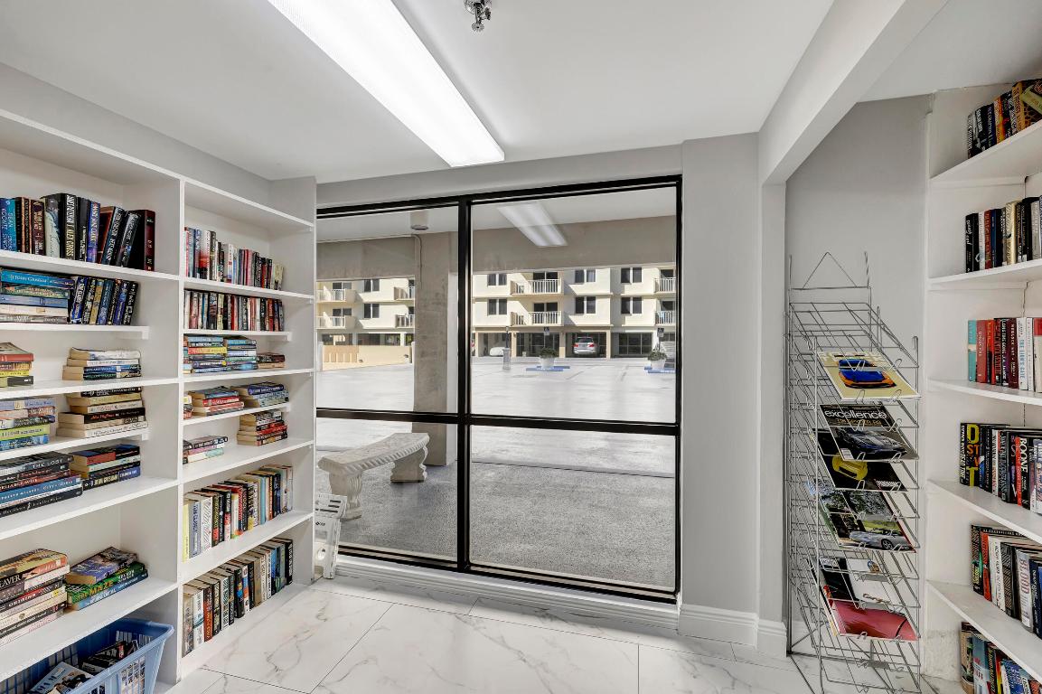 3215 S Ocean Boulevard 102, Highland Beach Unit: 102