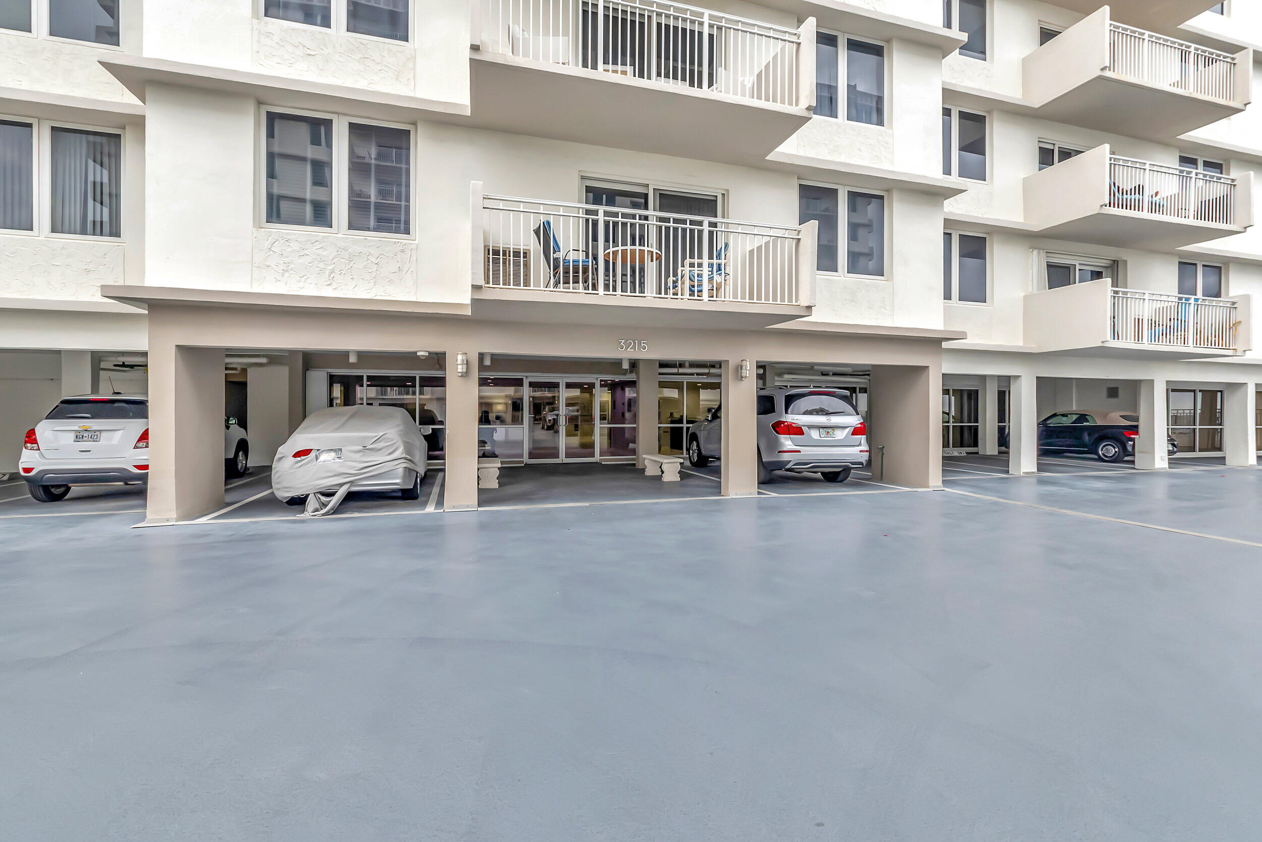 3215 S Ocean Boulevard 102, Highland Beach Unit: 102