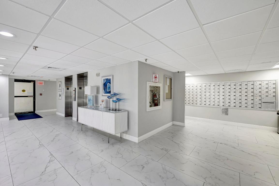 3215 S Ocean Boulevard 102, Highland Beach Unit: 102