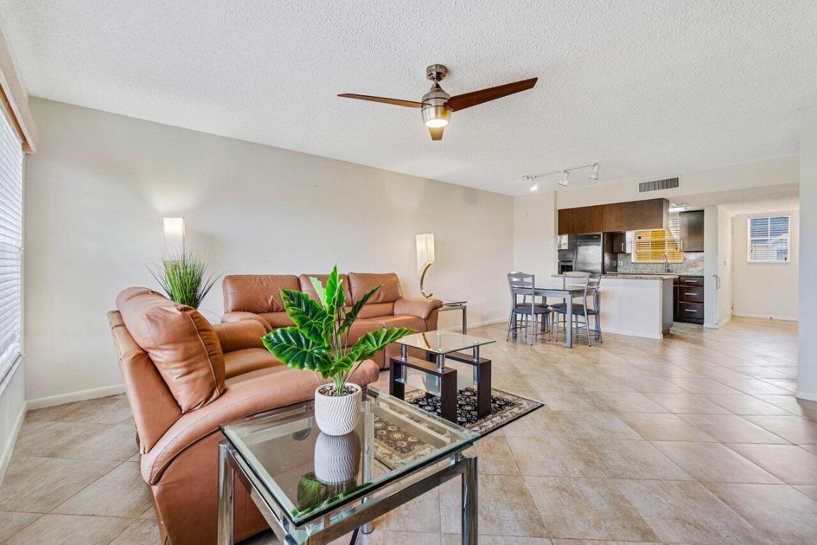 6300 La Costa Drive E, Boca Raton Unit: E