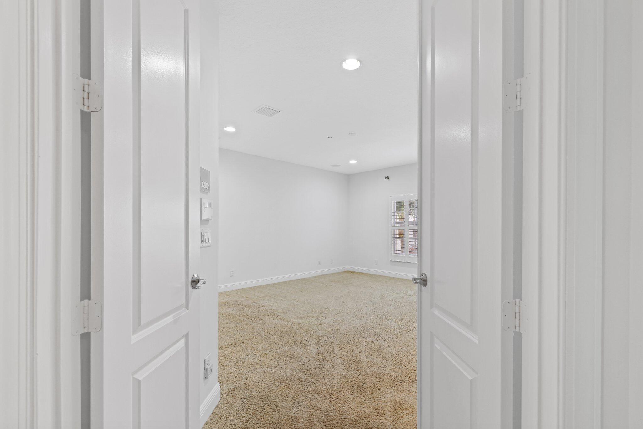 613 NE Francesca Lane