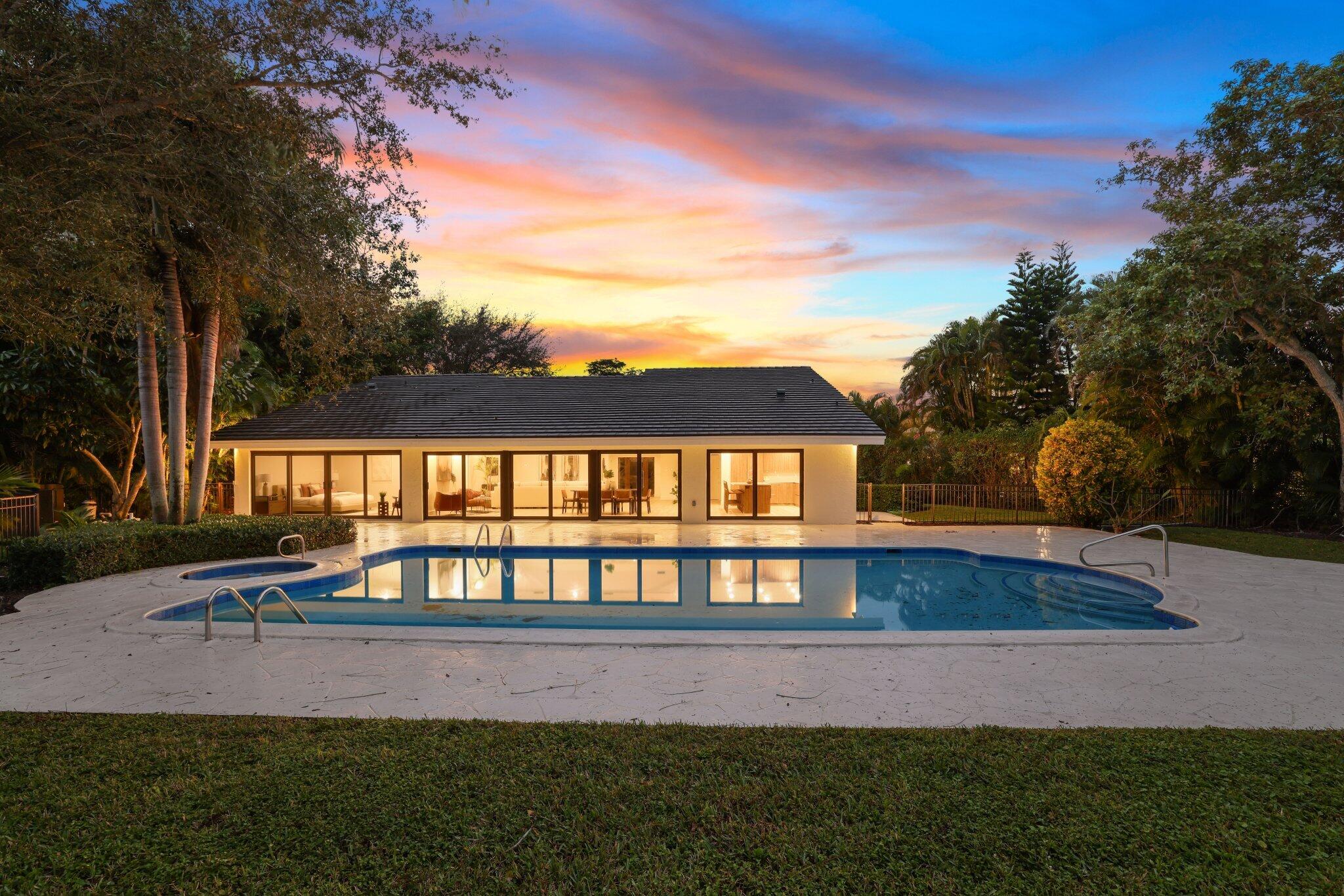 4315 Lakewood Drive
