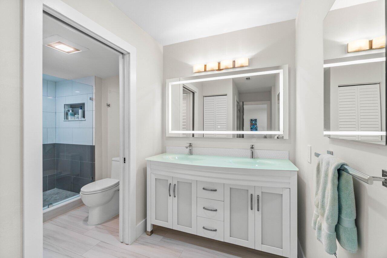 22 Stratford Drive Unit: D