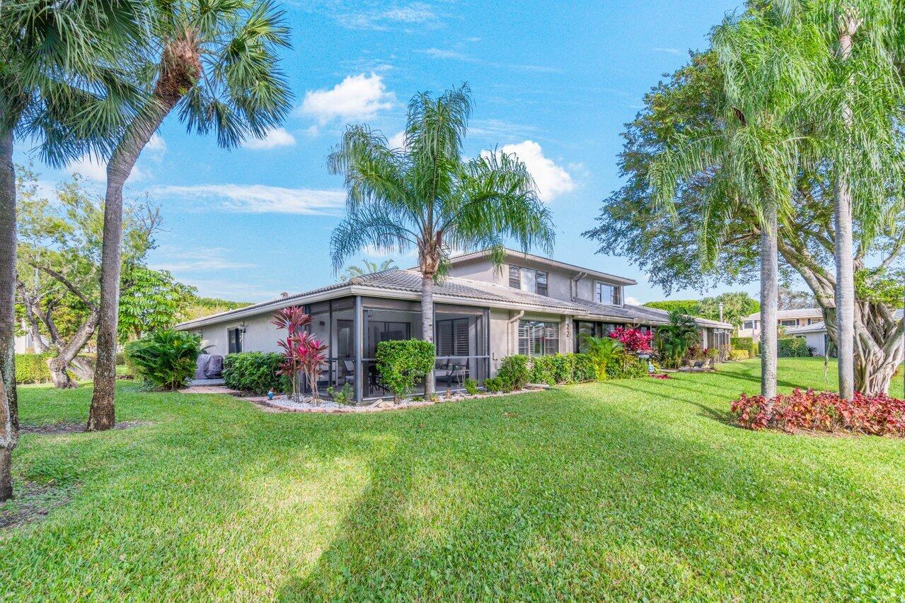 22 Stratford Drive Unit: D