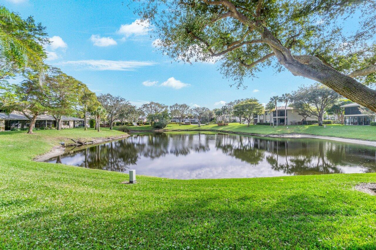 22 Stratford Drive Unit: D