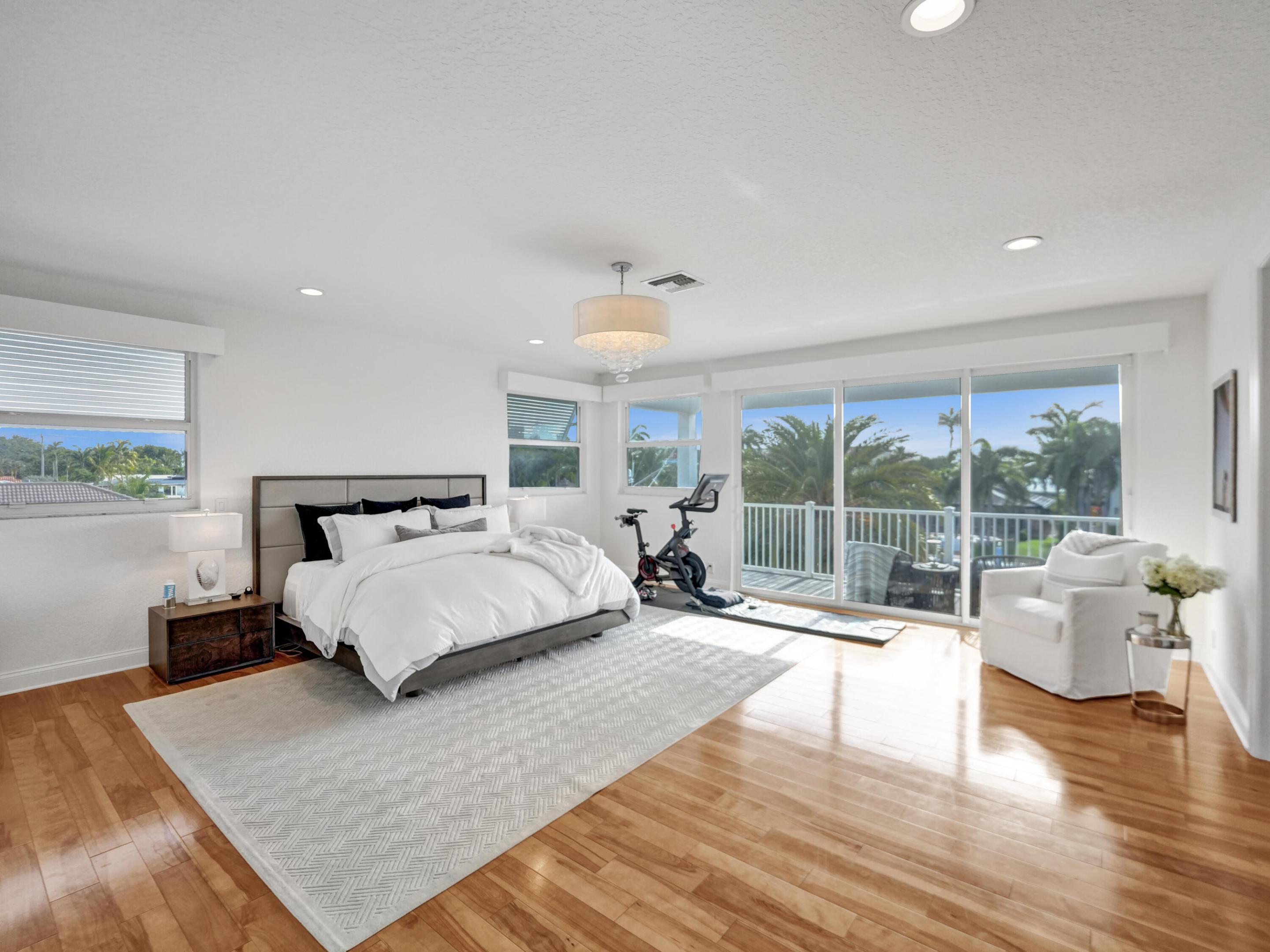 3730 NE 27th Terrace, Lighthouse Point