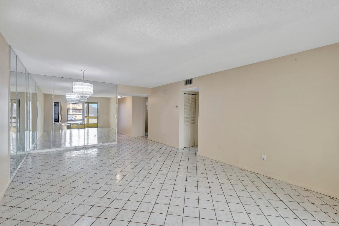 130 Lake Nancy Drive Unit: 106