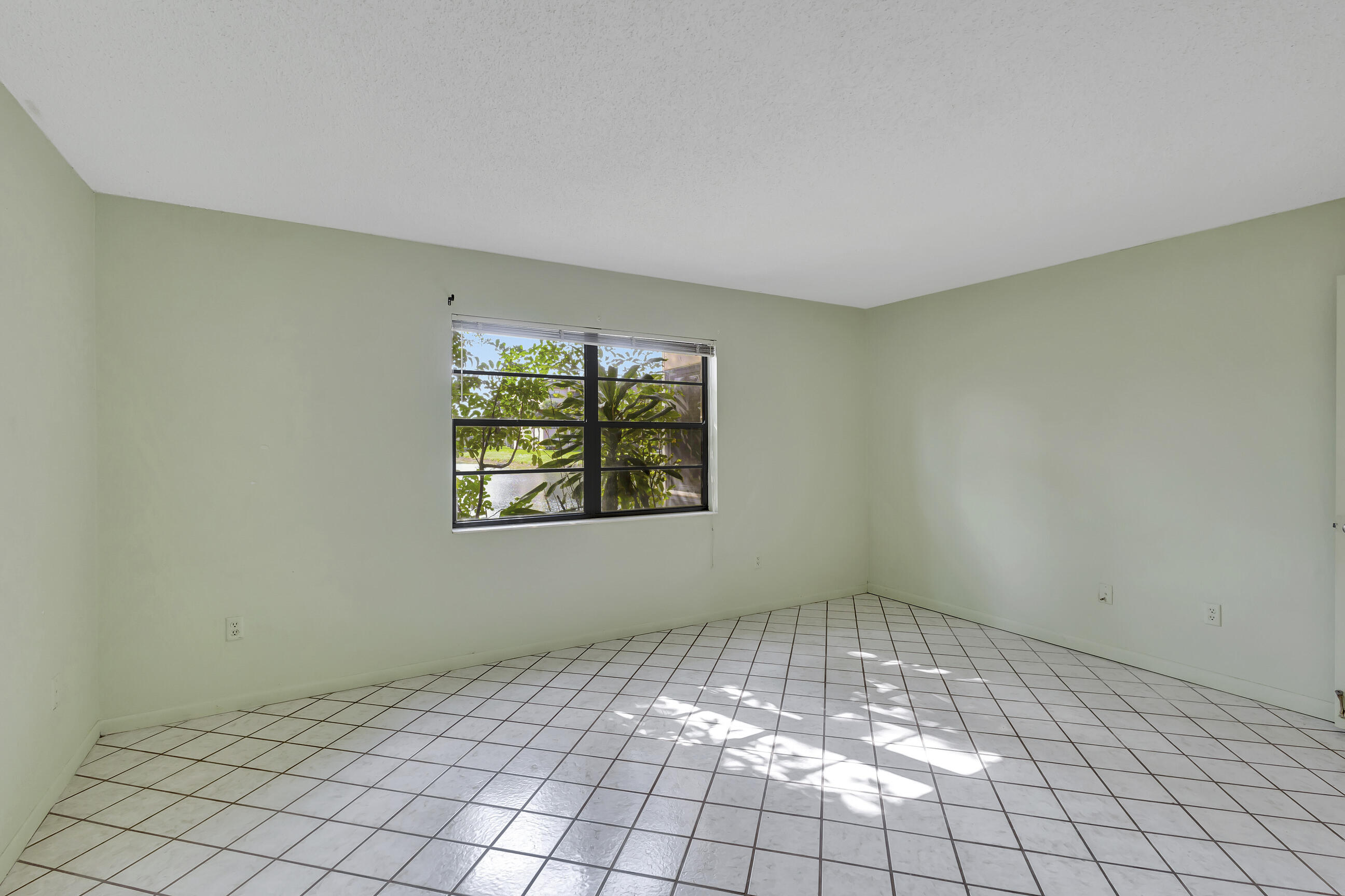 130 Lake Nancy Drive Unit: 106