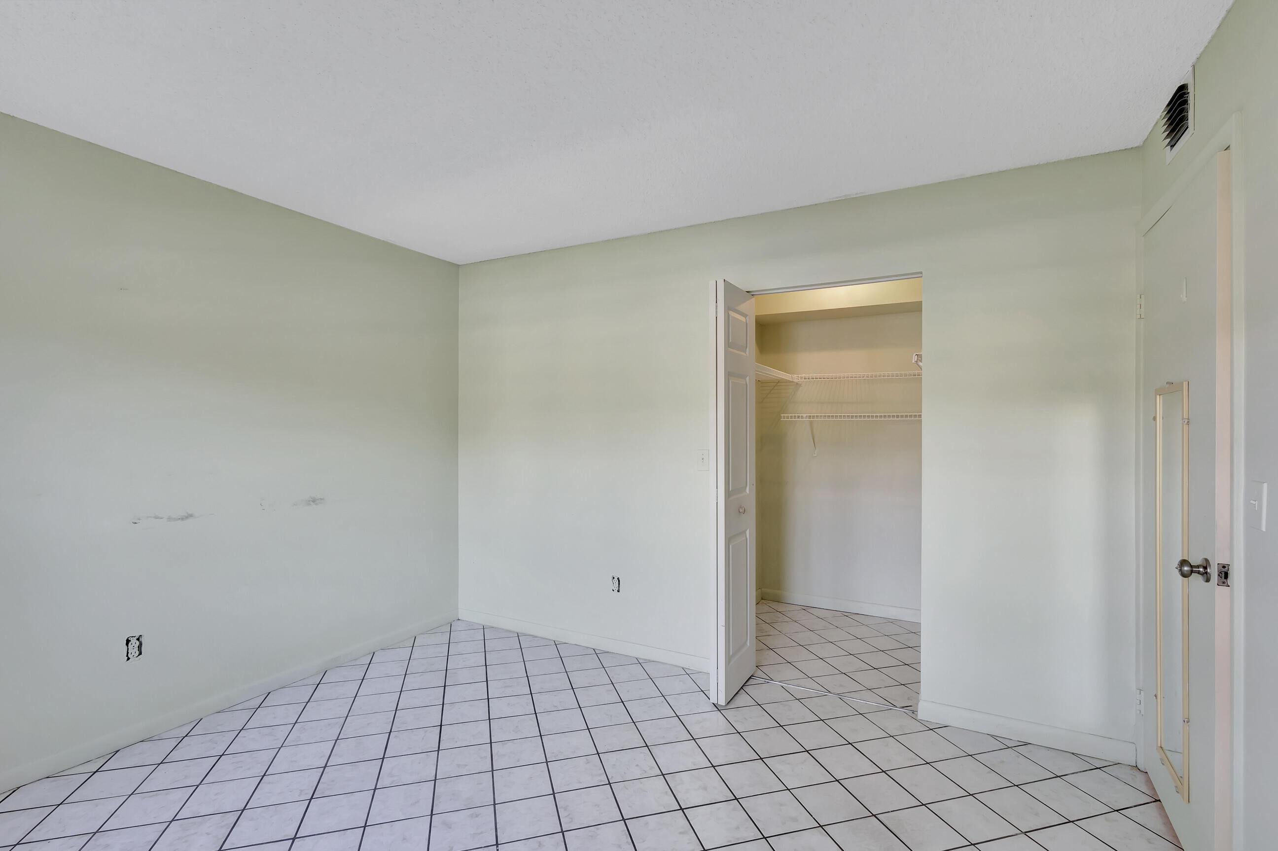 130 Lake Nancy Drive Unit: 106